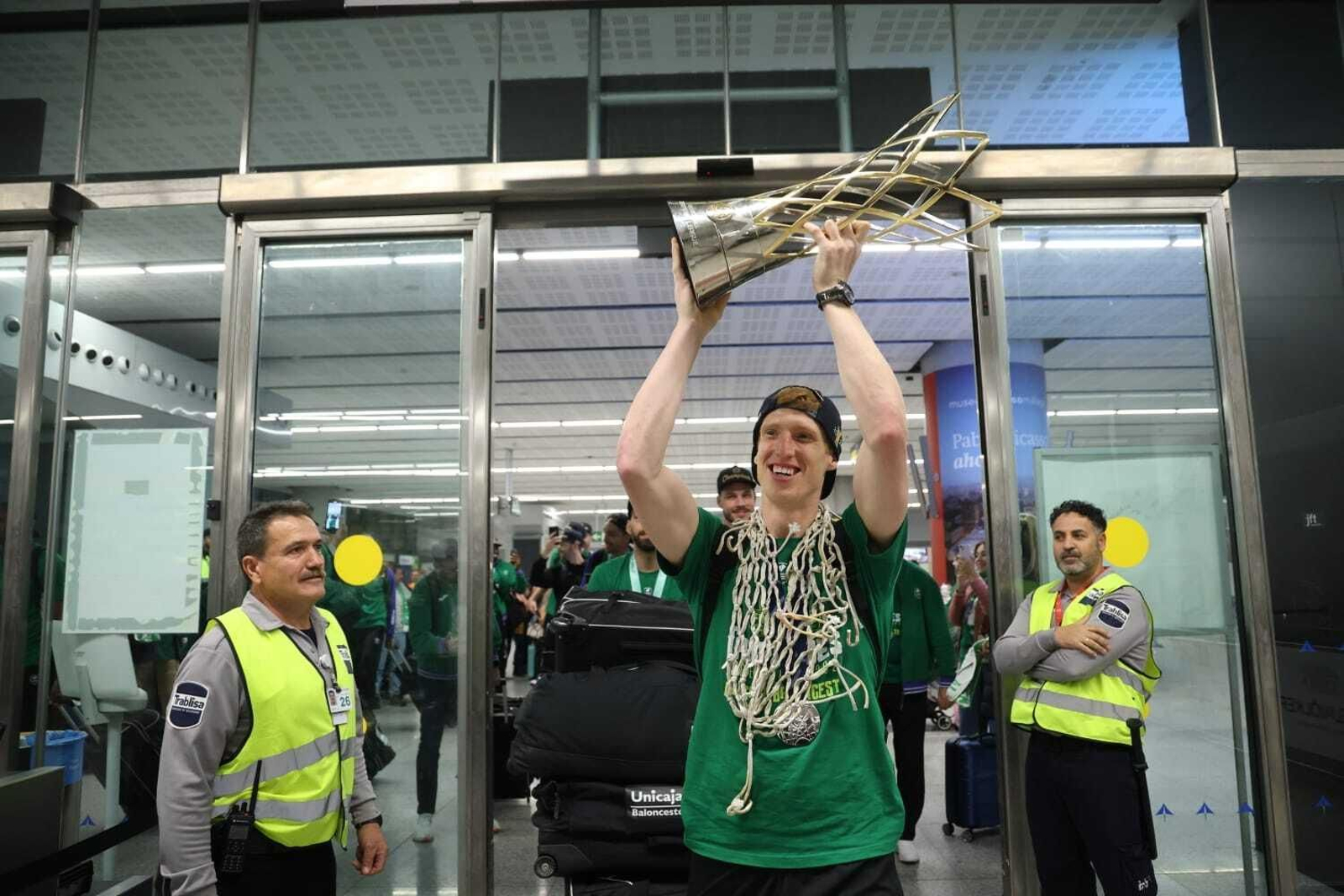 La llegada de los héroes de Belgrado, en imágenes