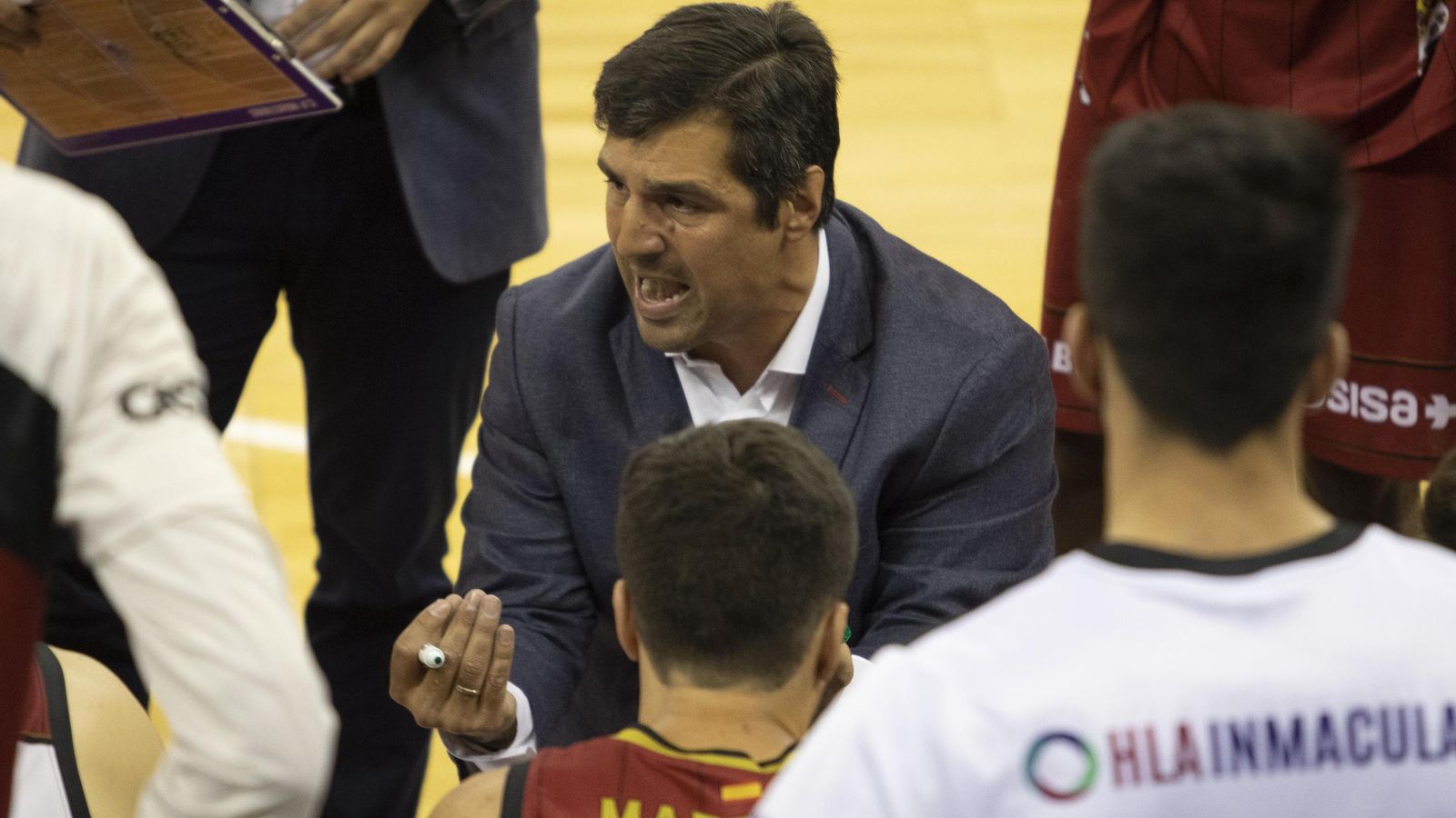 Pin intenta poner orden.