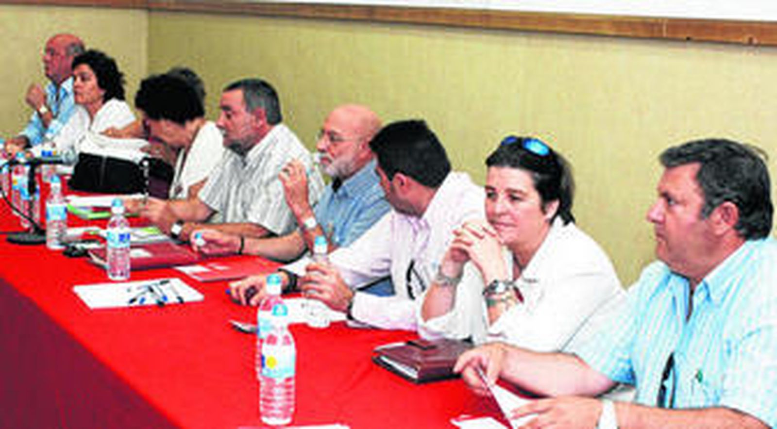 La comisión gestora de UGT presidió ayer en Villamartín el primer comité provincial tras la salida de Pedro Custodio González.