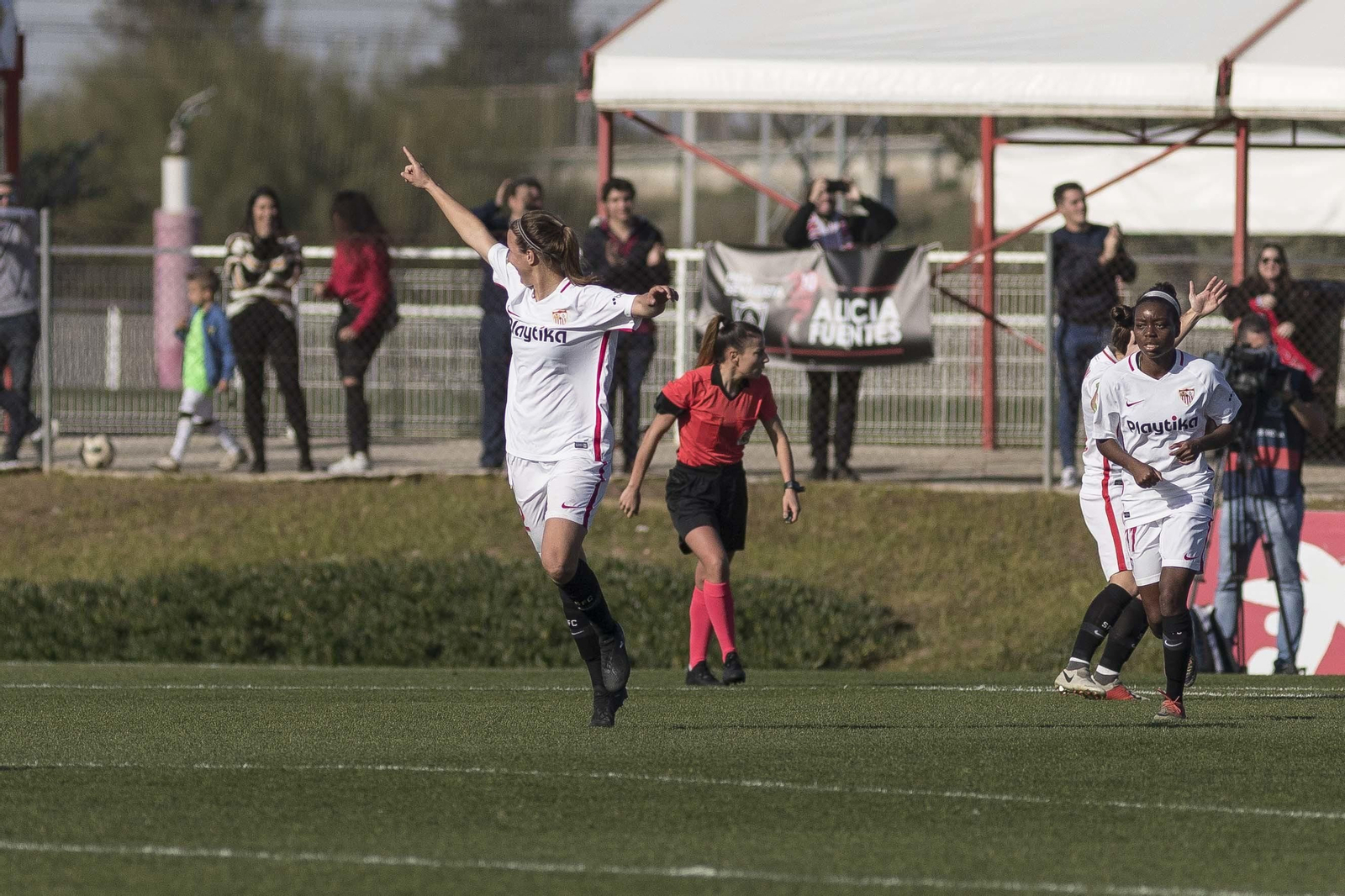 Las imágenes del derbi femenino Sevilla-Betis