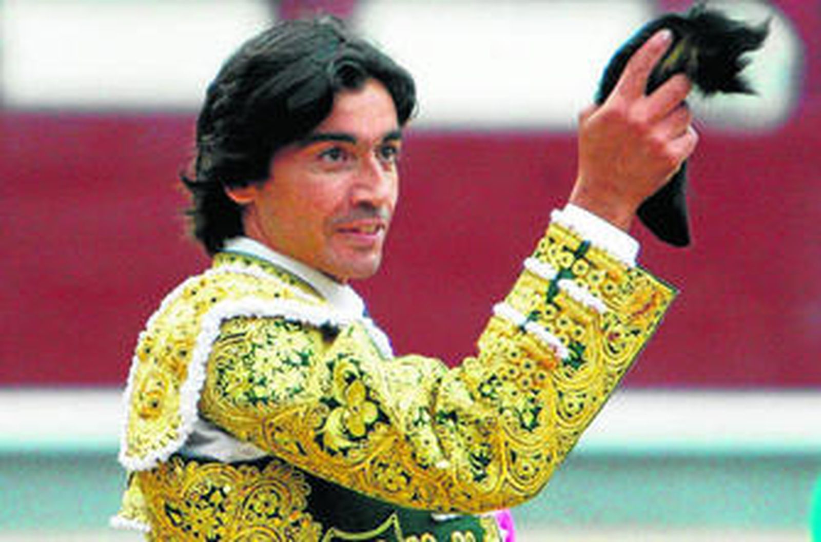 Curro Díaz, premiado con el primer trofeo de San Isidro