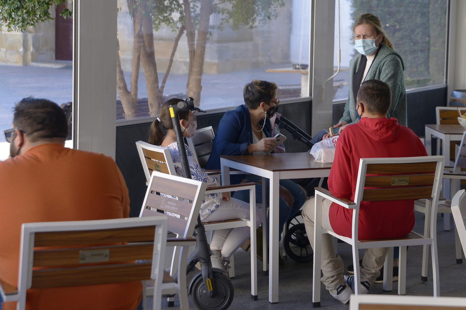 Fotos de ambiente en las calles y plazas de Los Barrios