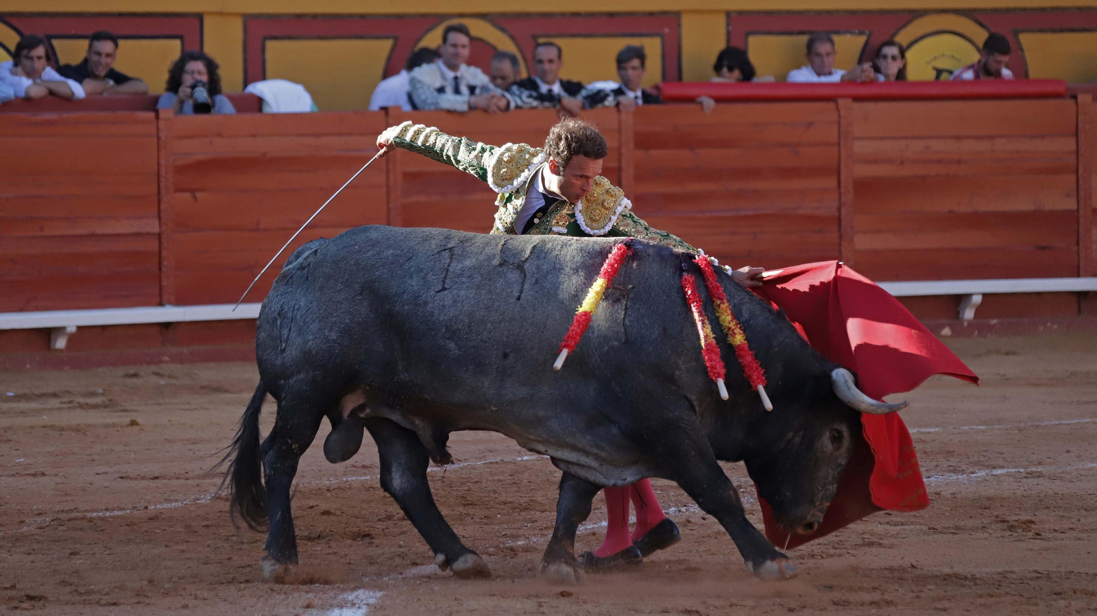 Fotos de la corrida del sábado de la Feria Taurina de Algeciras: Ferrera, Chacón y López Simón