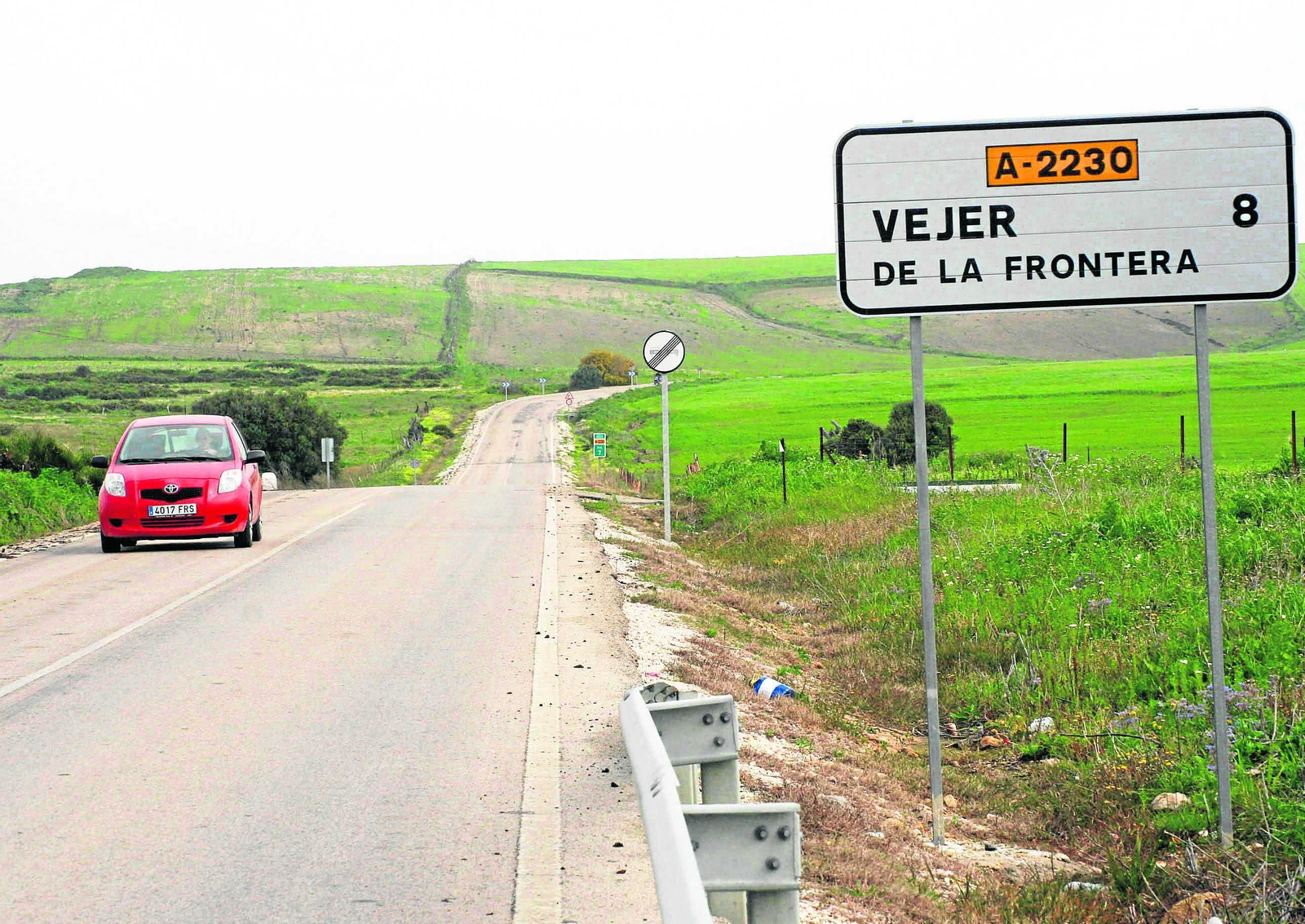 La mejora de la carretera Vejer- El palmar es uno de los proyectos más reclamados a la Junta. La mejora de la carretera Vejer- El palmar es uno de los proyectos más reclamados a la Junta.