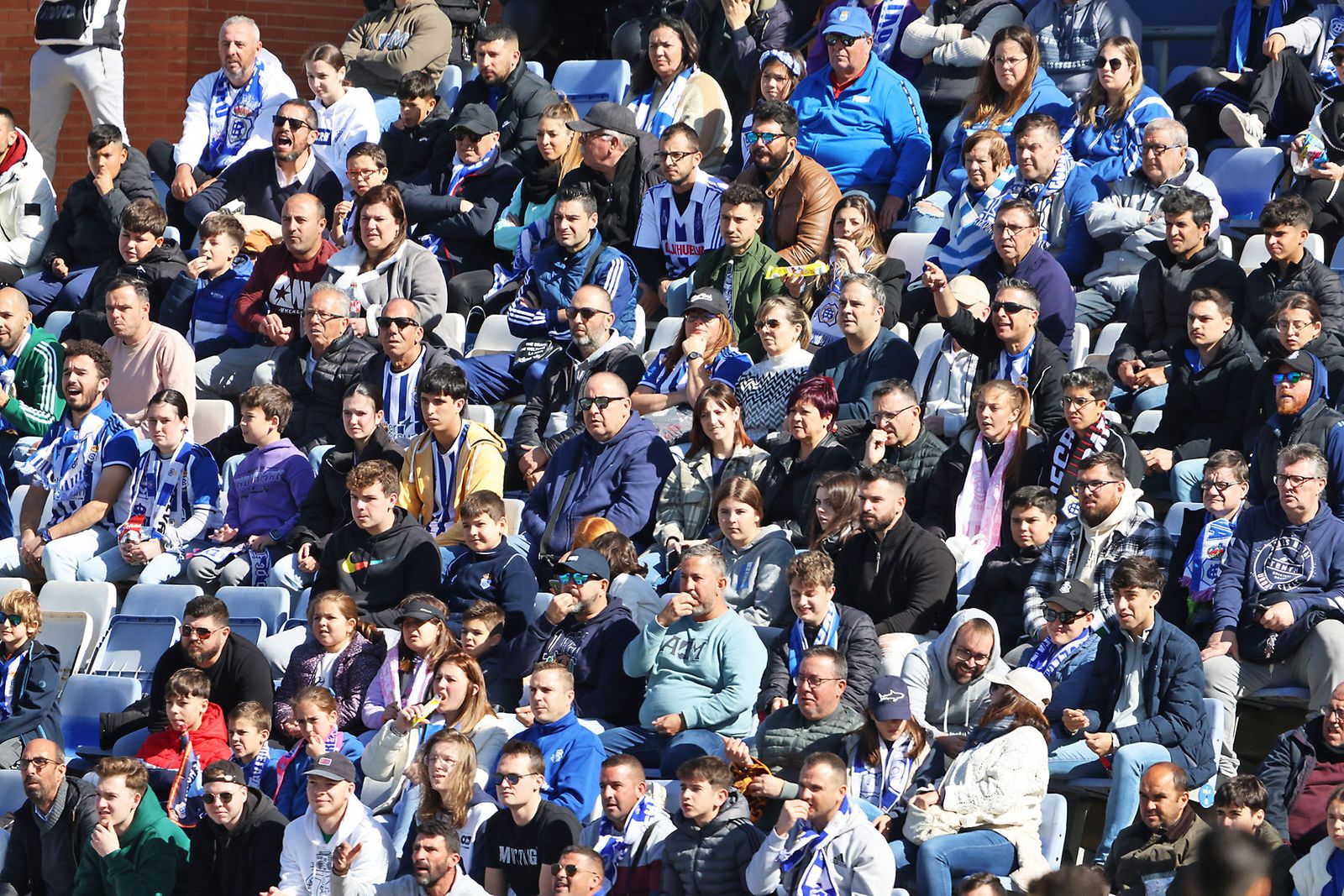 Ambiente en las gradas del Recreativo de Huelva vs AD Ceuta FC
