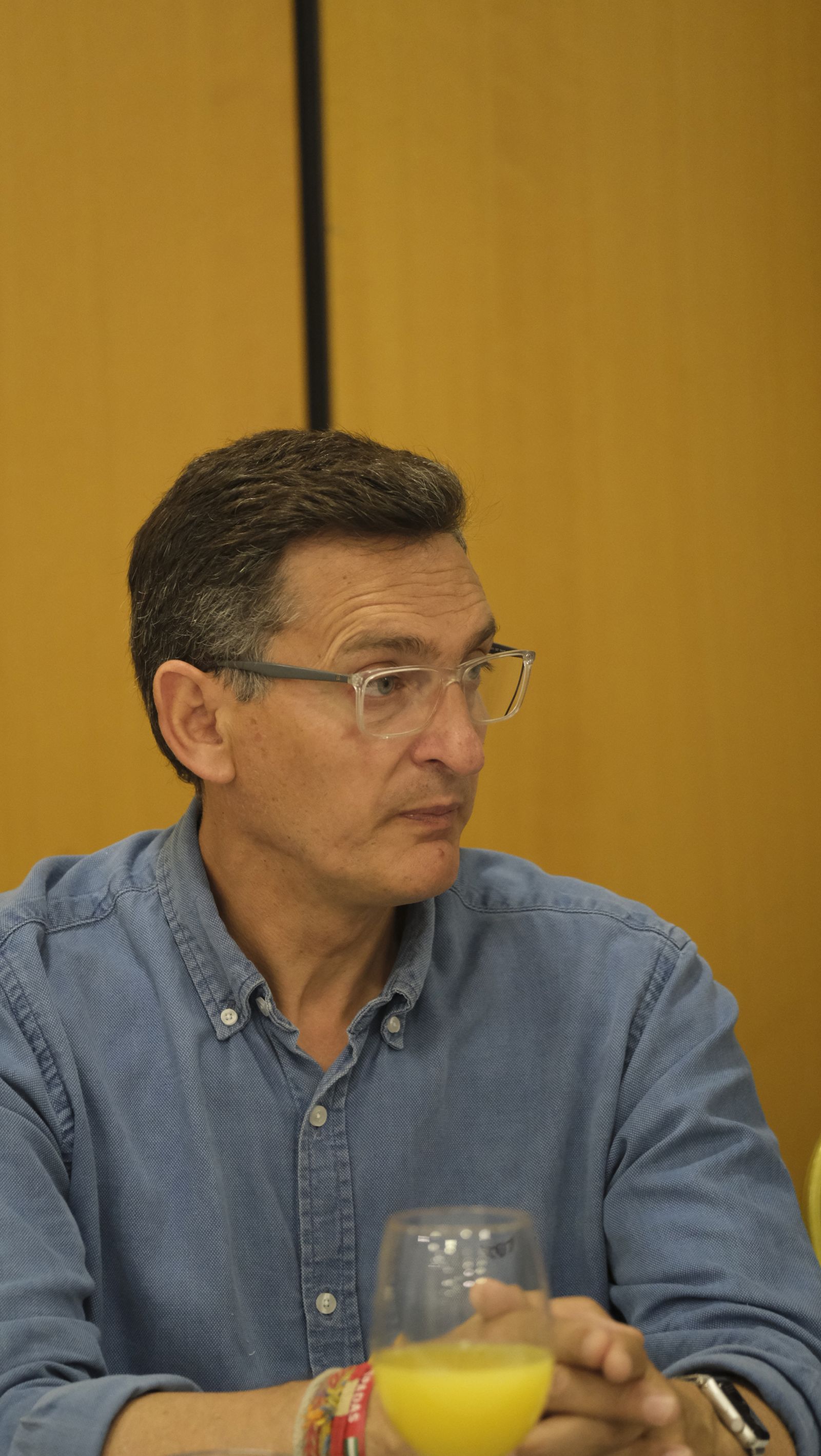 Imágenes sobre el debate del ferrocarril en Almería,  en la campaña electoral andaluza