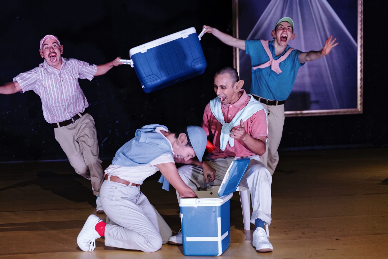 Una escena de la obra ‘Oasis de impunidad’, de La Re-Sentida, que esta noche se presenta en el Teatro Falla.