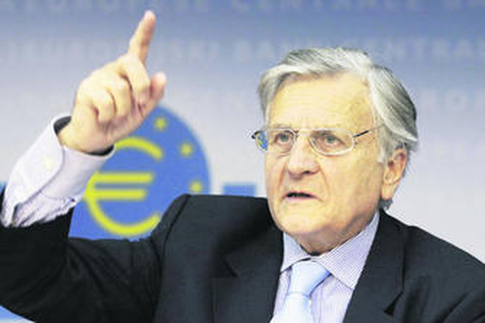 Trichet, ayer tras la rueda de prensa tras la reunión del Banco Central Europeo.