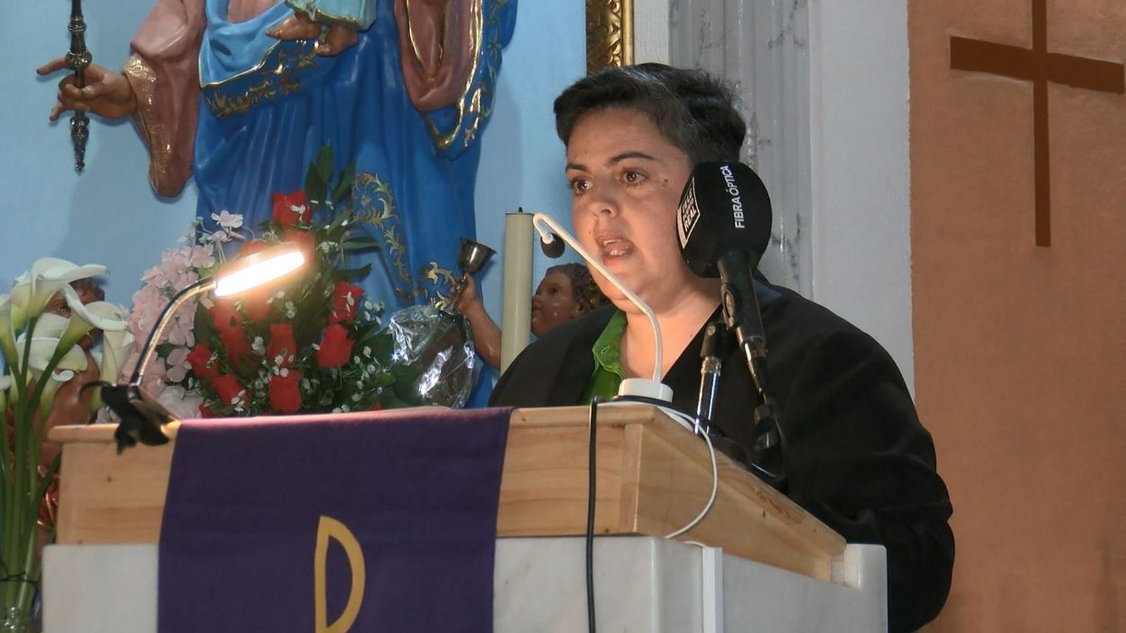 Veronica Martínez, costalera de la Trinidad, presentó a la pregonera