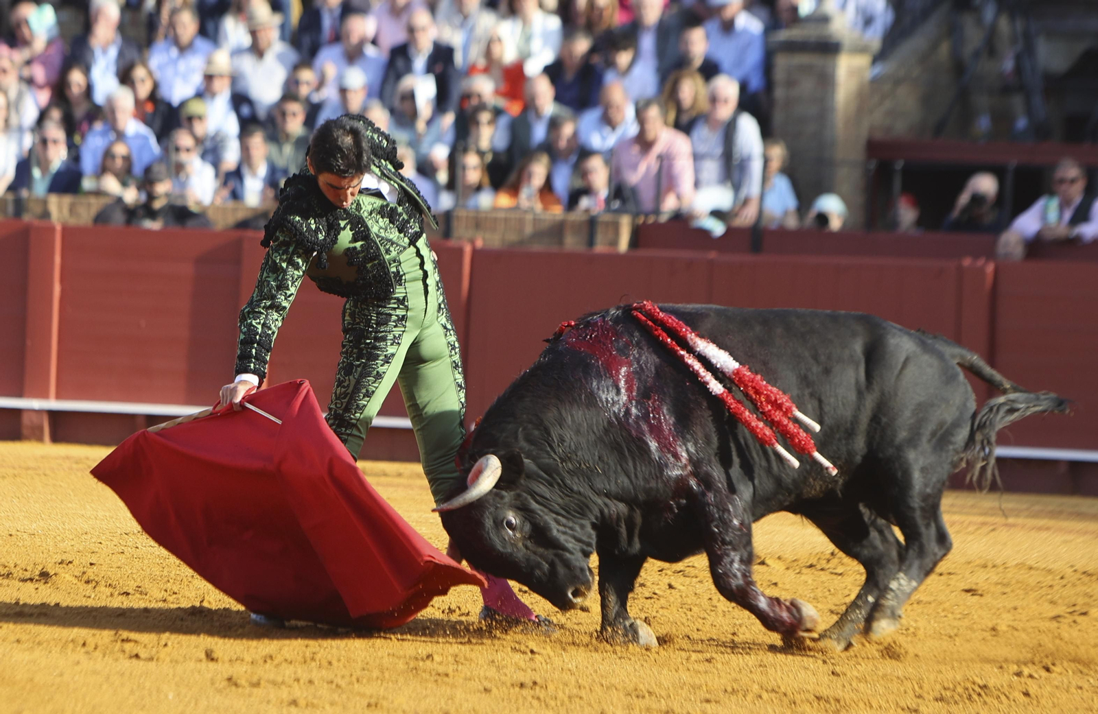 Las mejores fotos de la corrida de toros de Miguel Ángel Perera, Paco Ureña y Borja Jiménez