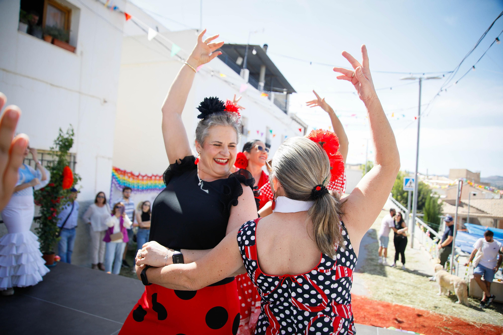 Así es la gran alfombra de serrín para que levite la Virgen de Fátima de Tíjola