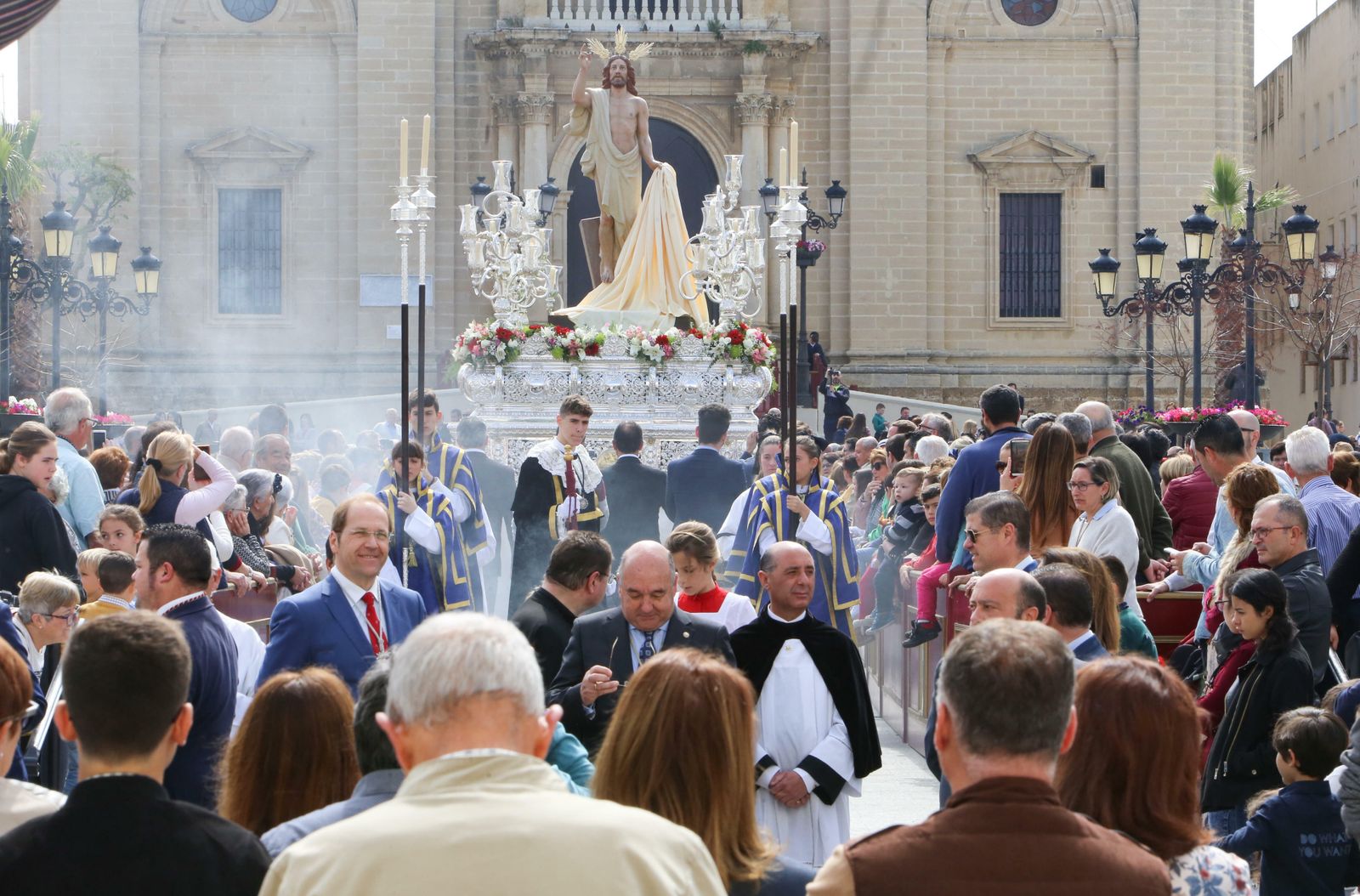 Imágenes del Domingo de Resurrección en Chiclana