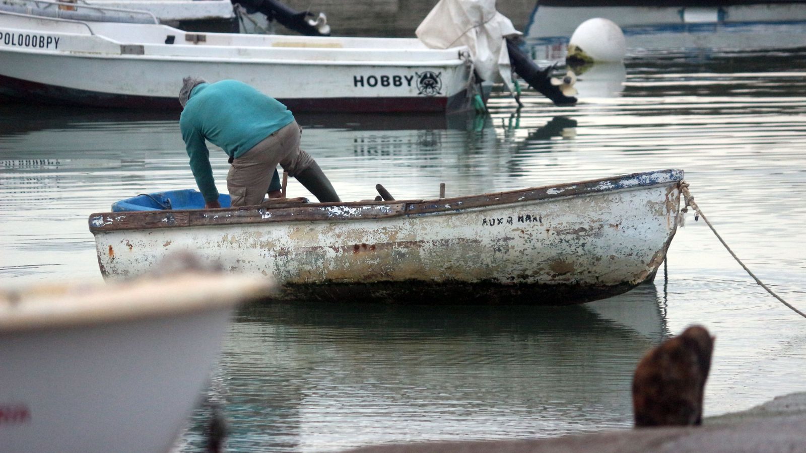 Un pescador en la Isla del Trocadero de Puerto Real