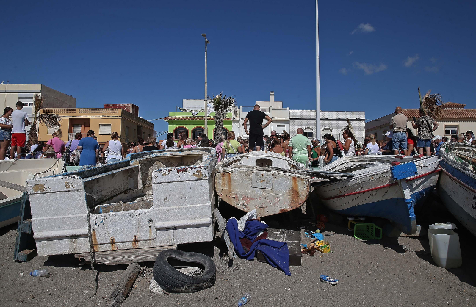 Fotos de la primera procesión infantil de la Virgen del Carmen en La Línea