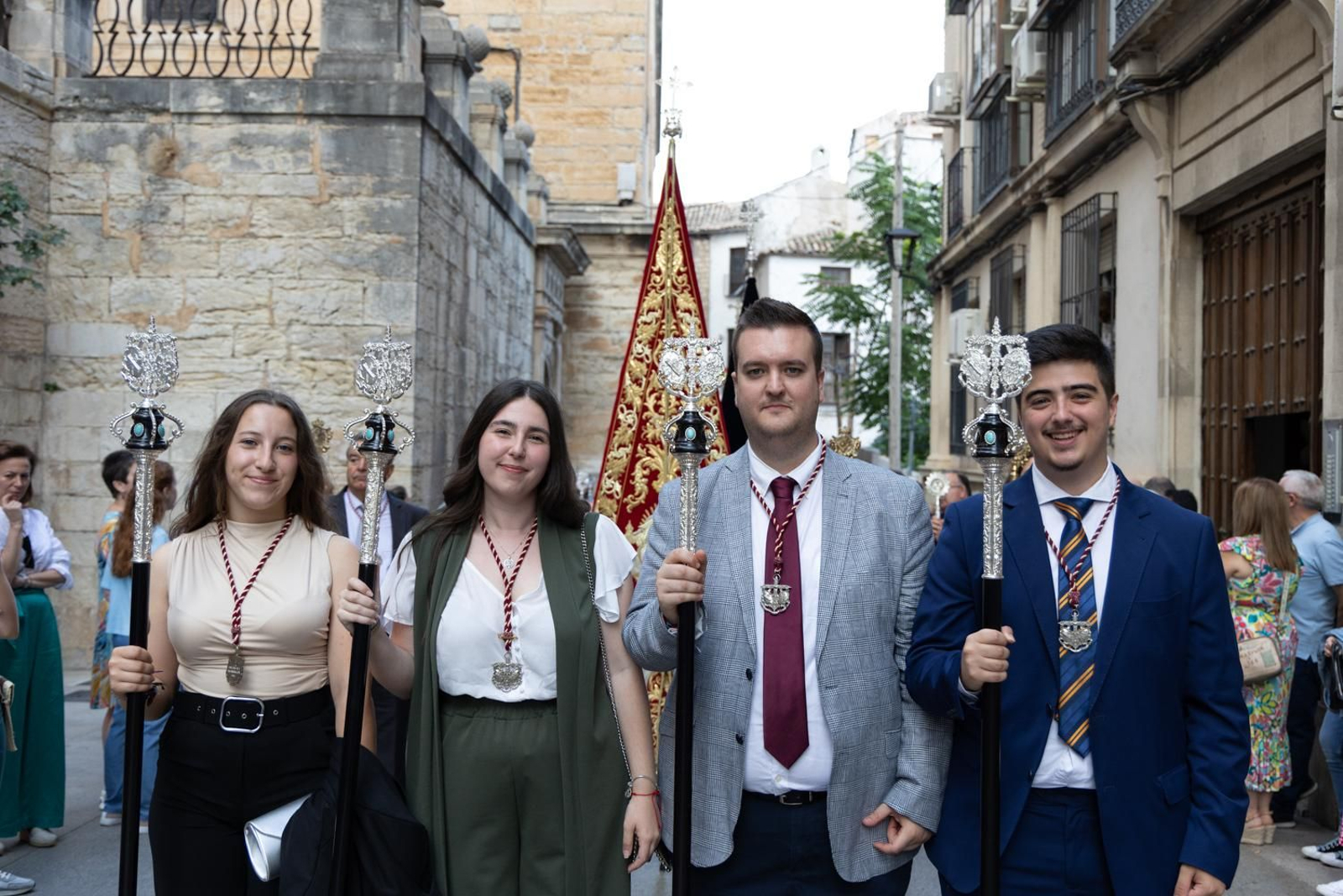 Así ha procesionado la Virgen de la Capilla por Jaén en su día grande.
