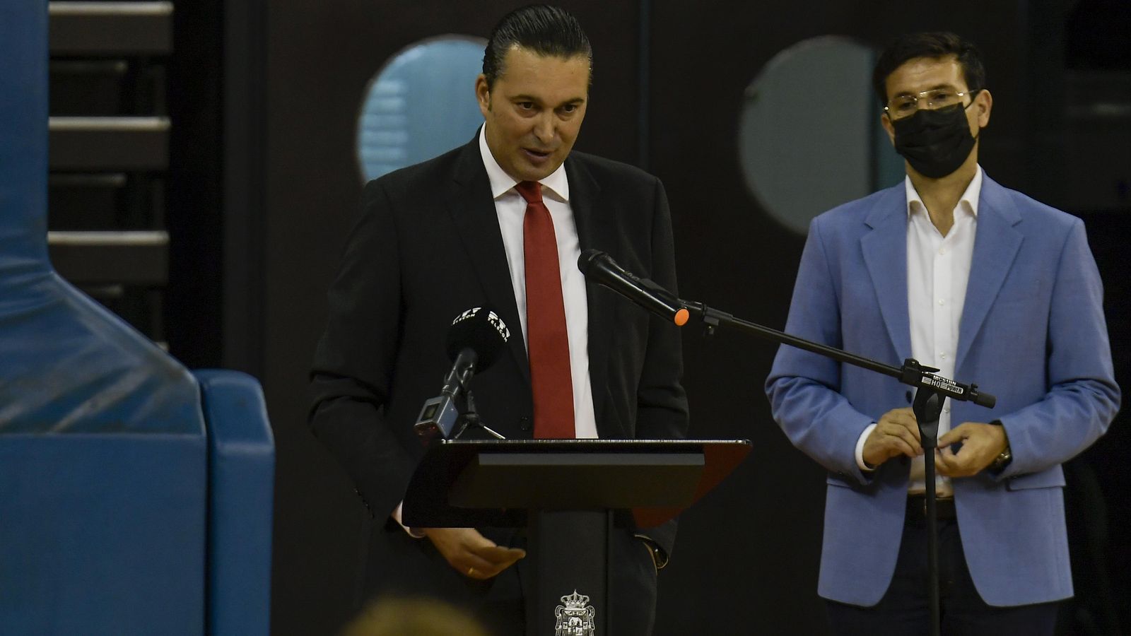Óscar Fernández-Arenas durante la presentación de la campaña de abonos de la pasada campaña.