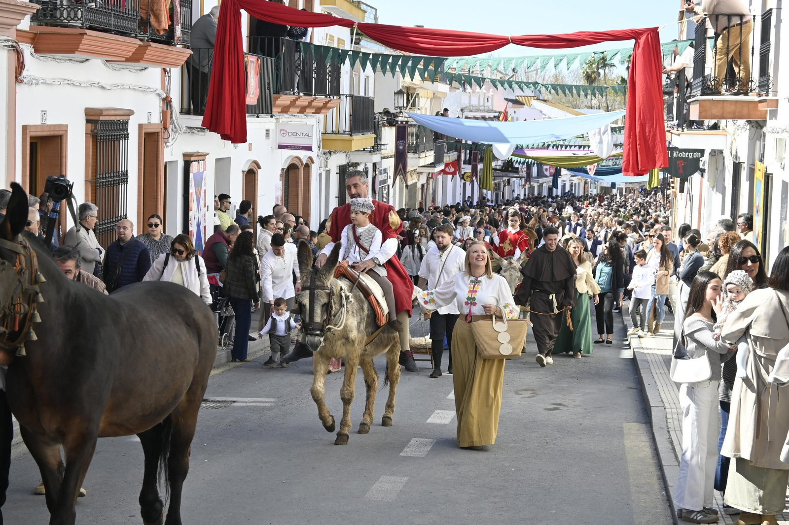 Las mejores imágenes de la Feria Medieval del Descubrimiento en Palos de la Frontera 2025