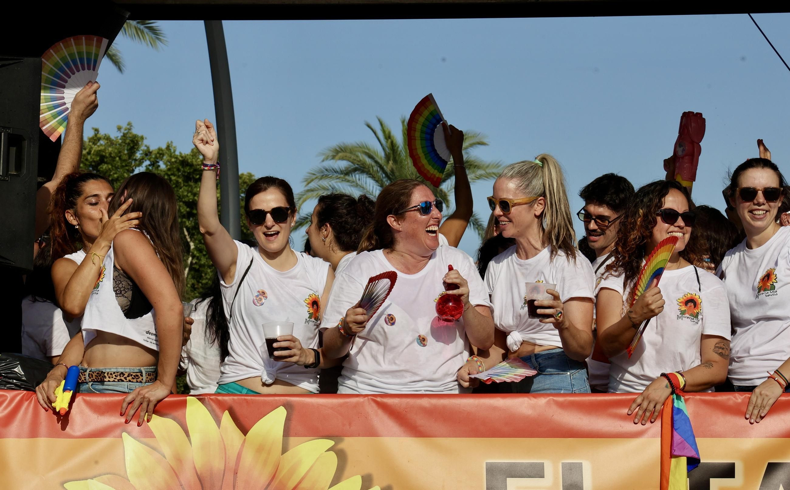 Las fotos de la cabalgata del Orgullo LGTBIQ+ en Sevilla