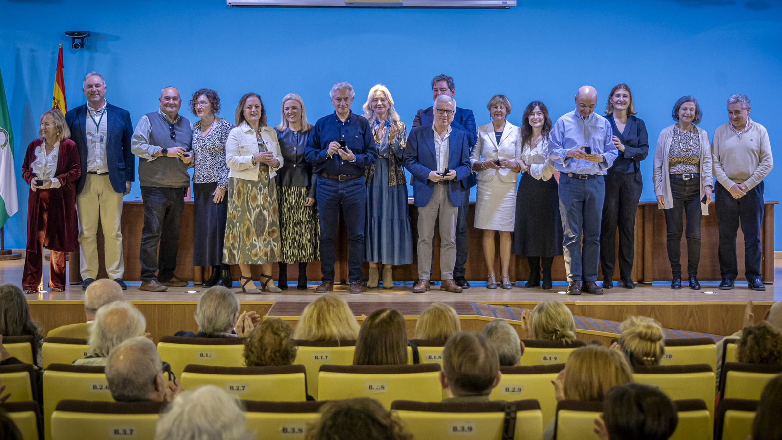 Las imágenes del acto de homenaje al personal sanitario jubilado de los hospitales Puerta del Mar y San Carlos de Cádiz