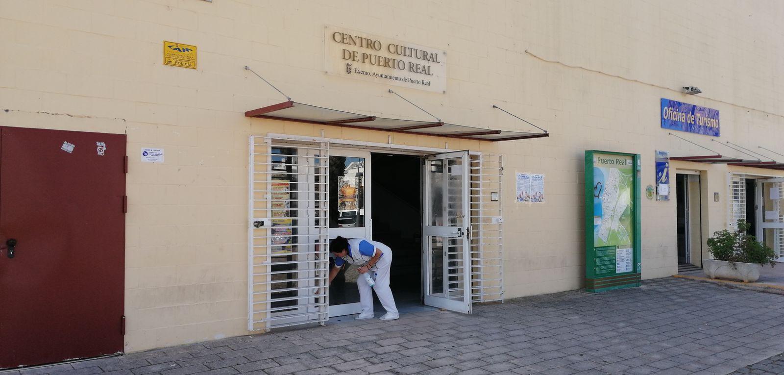 Centro Cultural de Puerto Real, en la Plaza Almudena Grandes