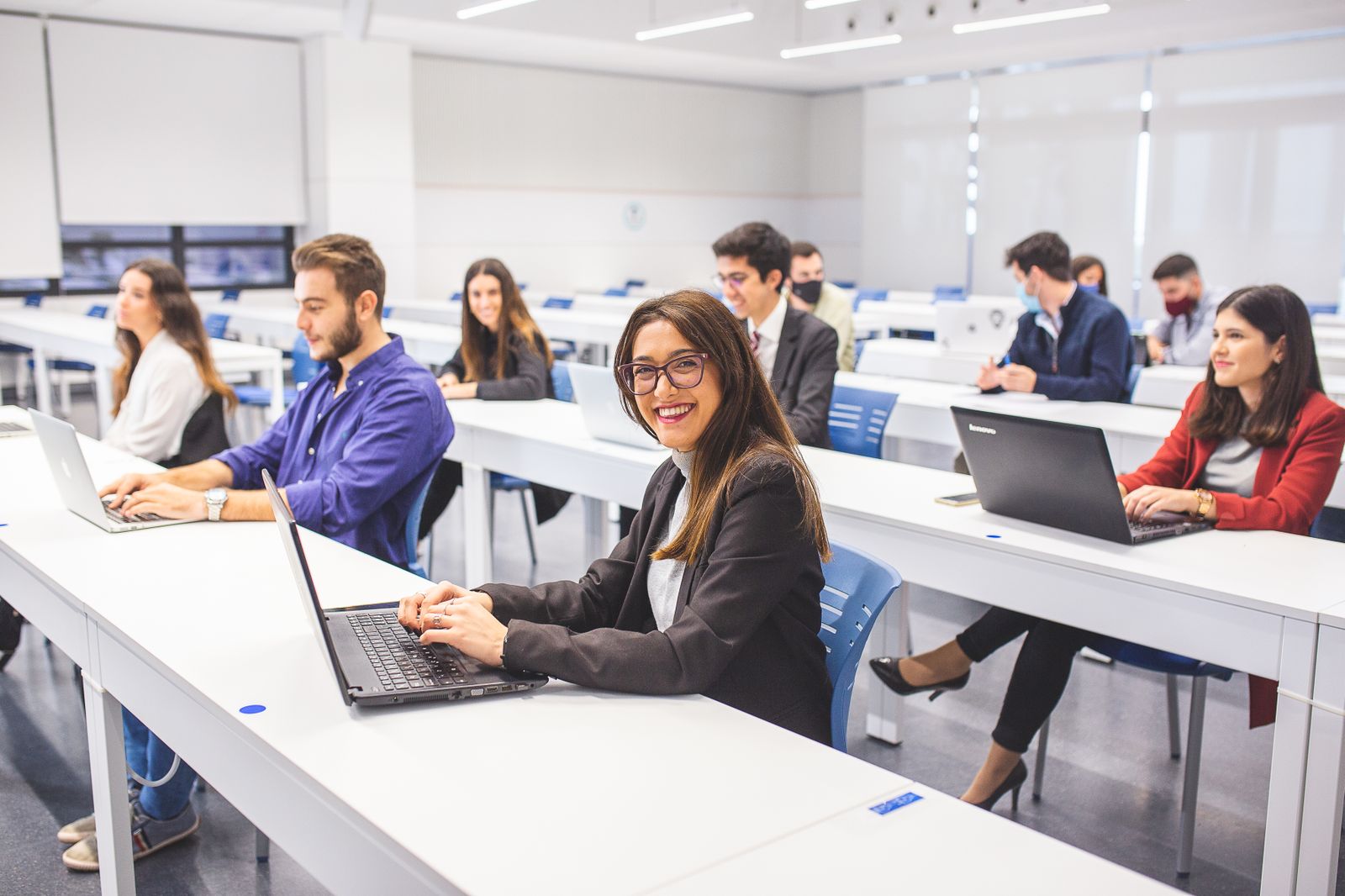 Loyola Másteres incorpora seis nuevos programas de postgrado en sectores con alta inserción laboral
