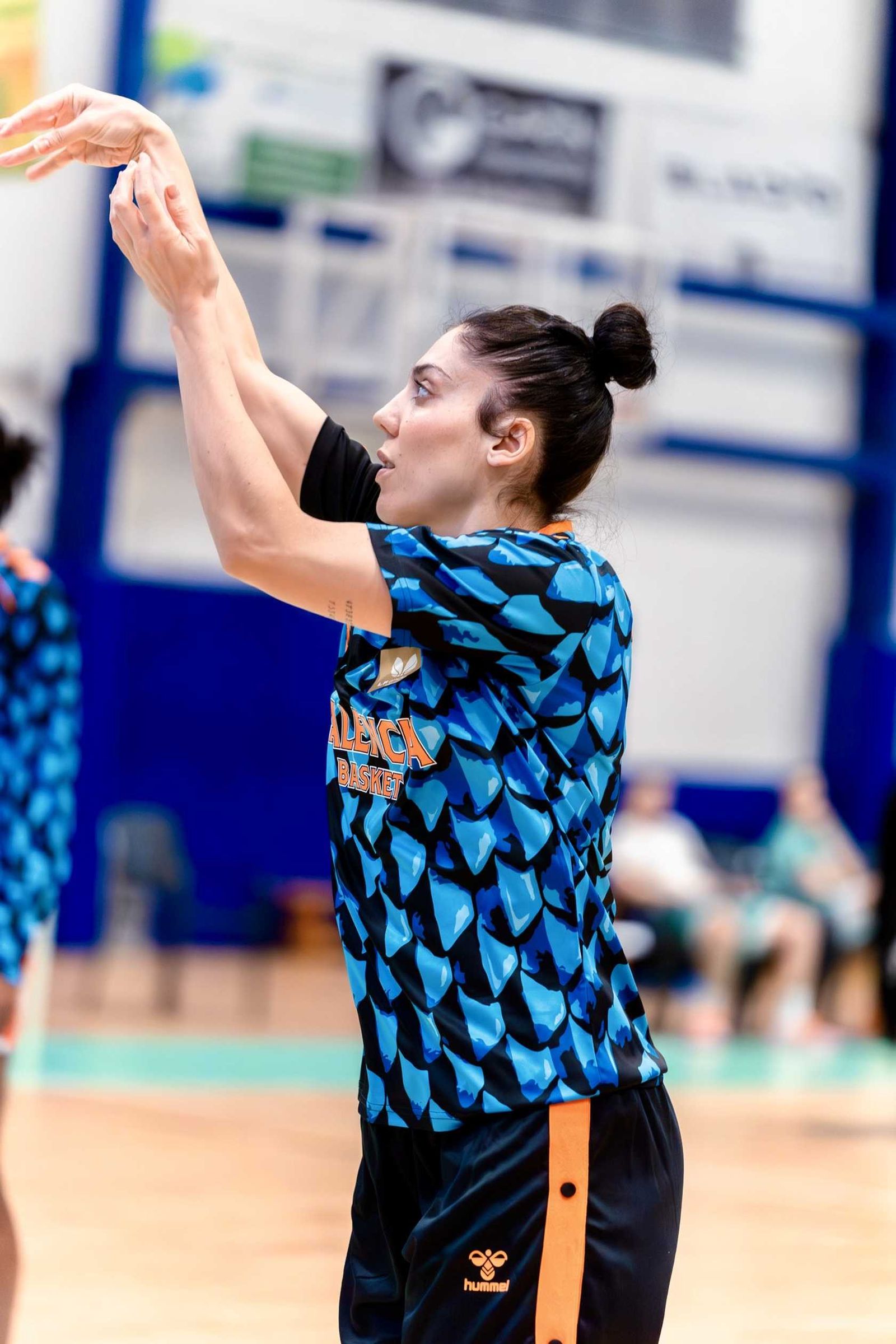 Apoteosis en Estepona; cae el campeón Valencia (67-66)