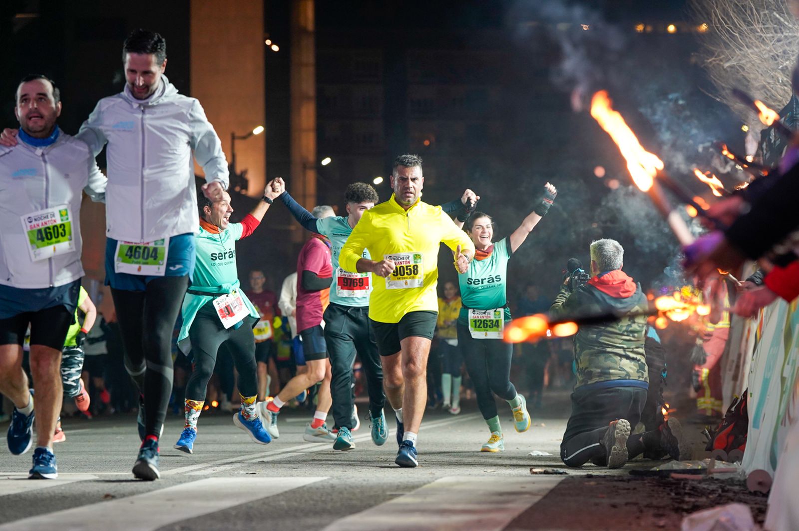 En imágenes: búscate en tu llegada a meta de la Carrera de San Antón 2026 (12)