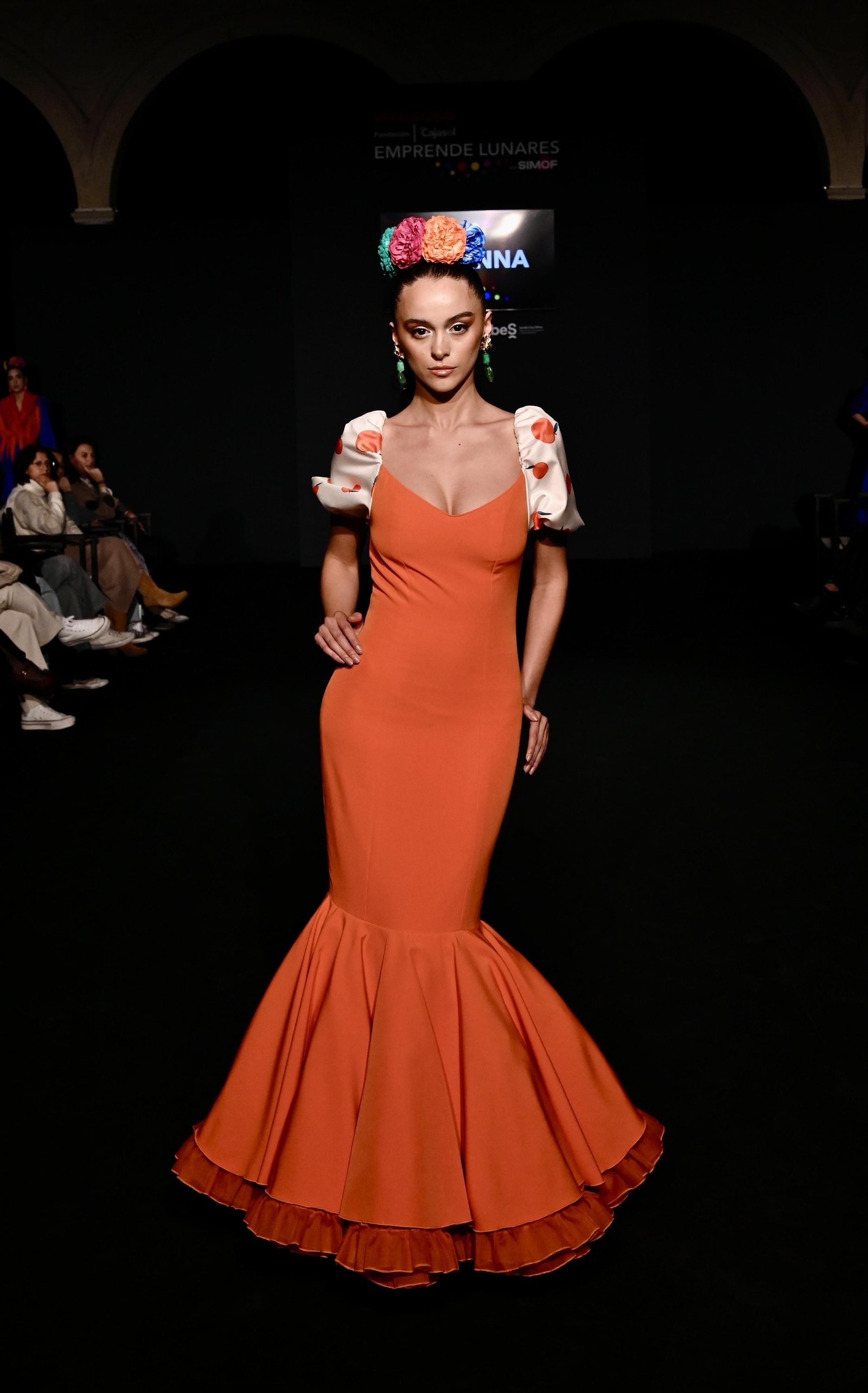 Moda flamenca 2024: Todas las colecciones de Emprende Lunares, en imágenes