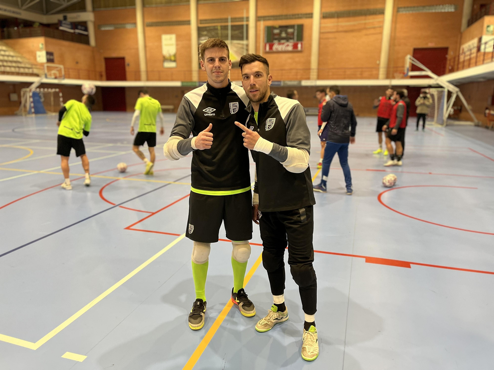 Una imagen del entrenamiento en el pabellón de Teatinos. Una imagen del entrenamiento en el pabellón de Teatinos.