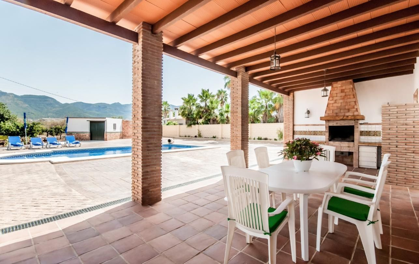 Casa rural La Viña Angulo.