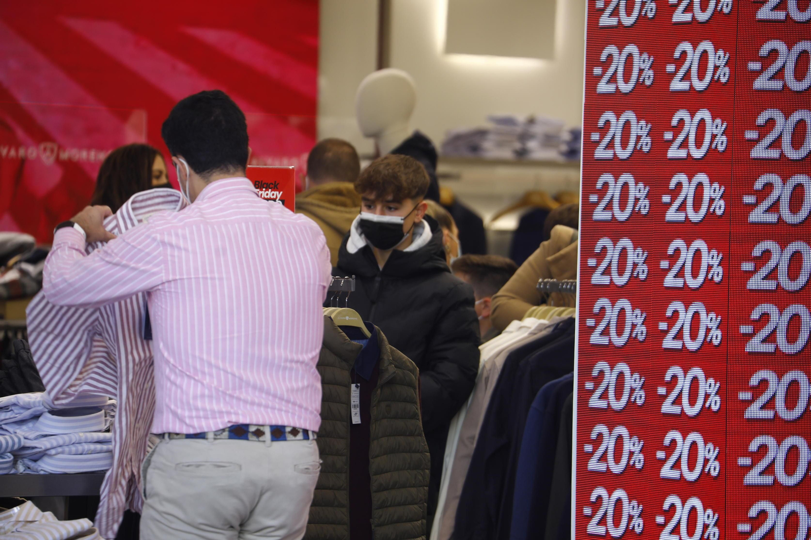 Arranca la jornada de compras navideñas en Córdoba, en imágenes