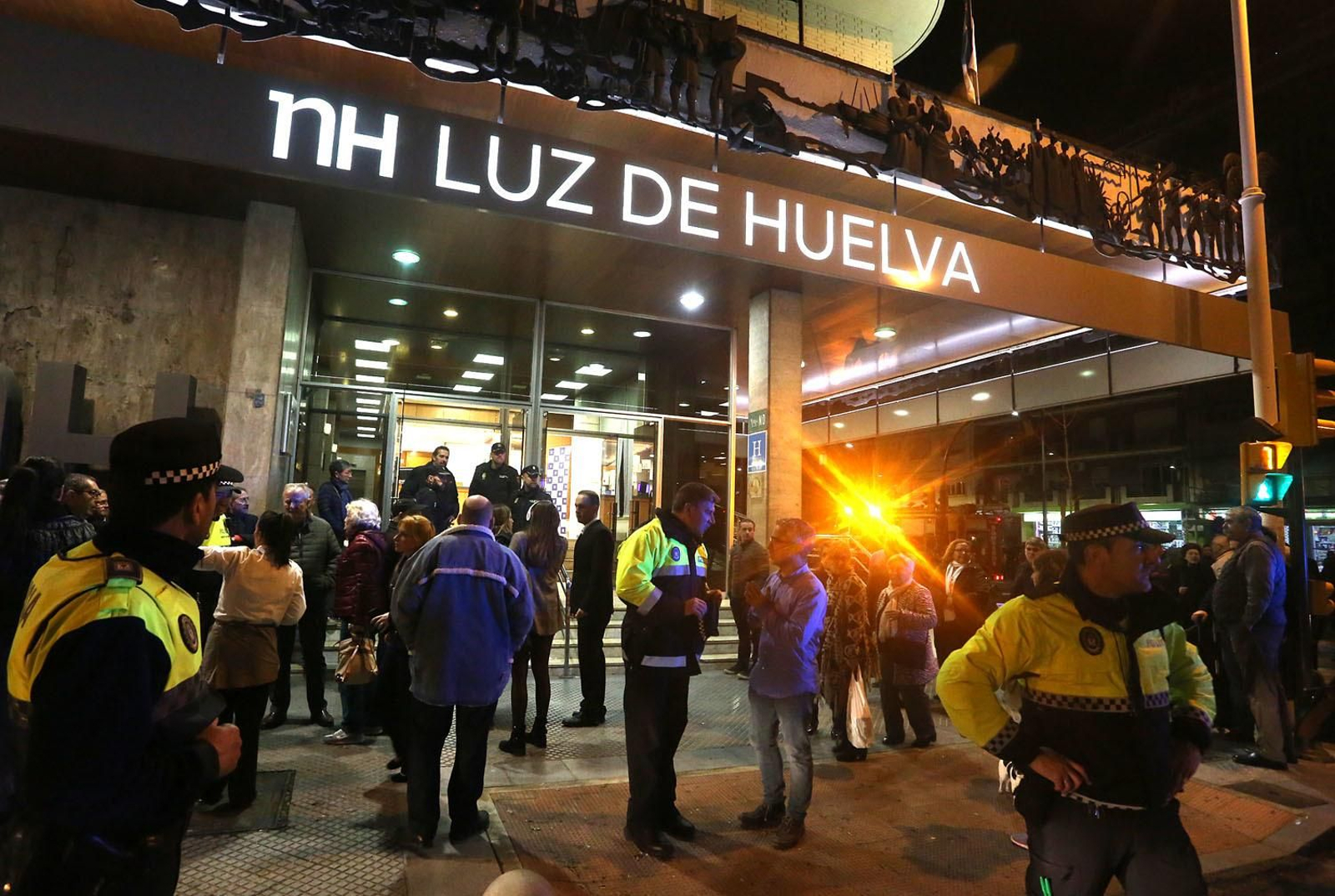 Incendio en el Hotel NH Luz en imágenes