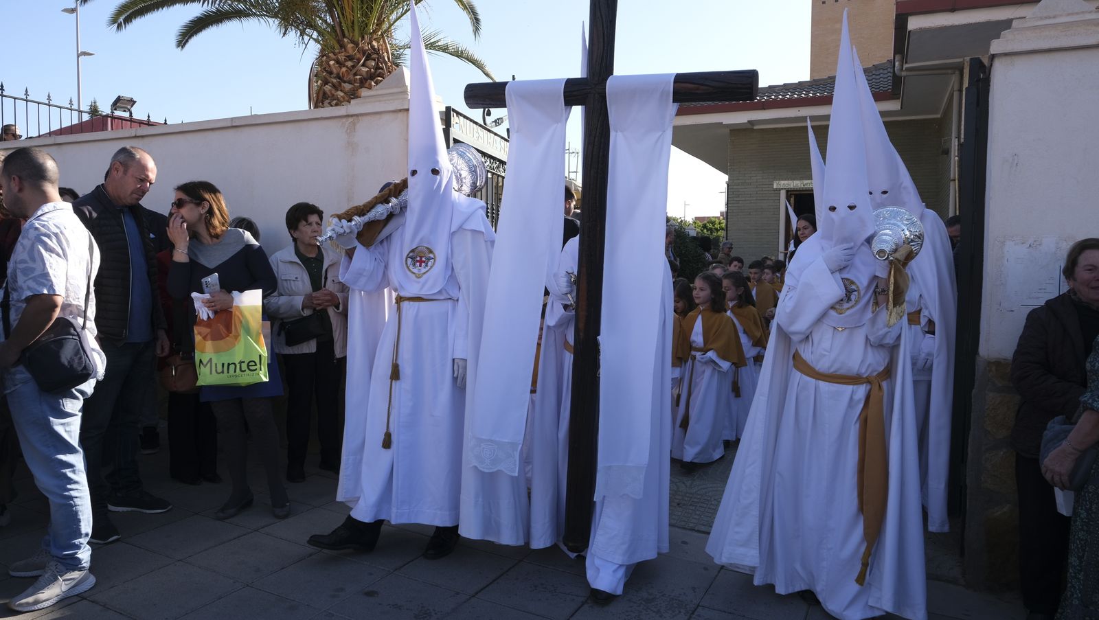 Procesión de Jesucristo Resucitado en Almería, en imágenes