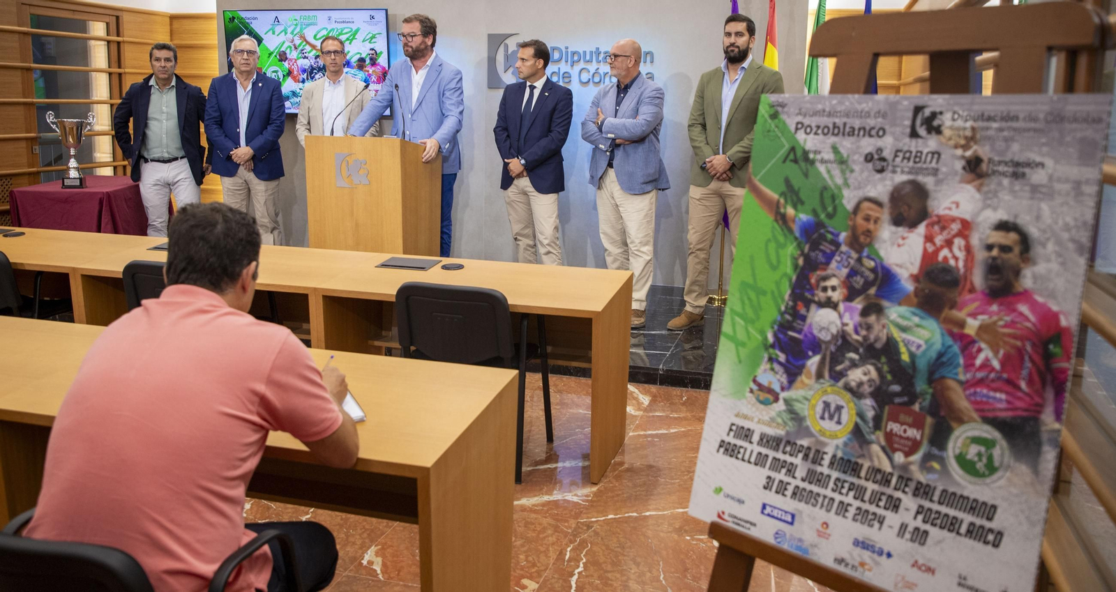 Un momento de la presentación de la Copa Andalucía de balonmano. Un momento de la presentación de la Copa Andalucía de balonmano.