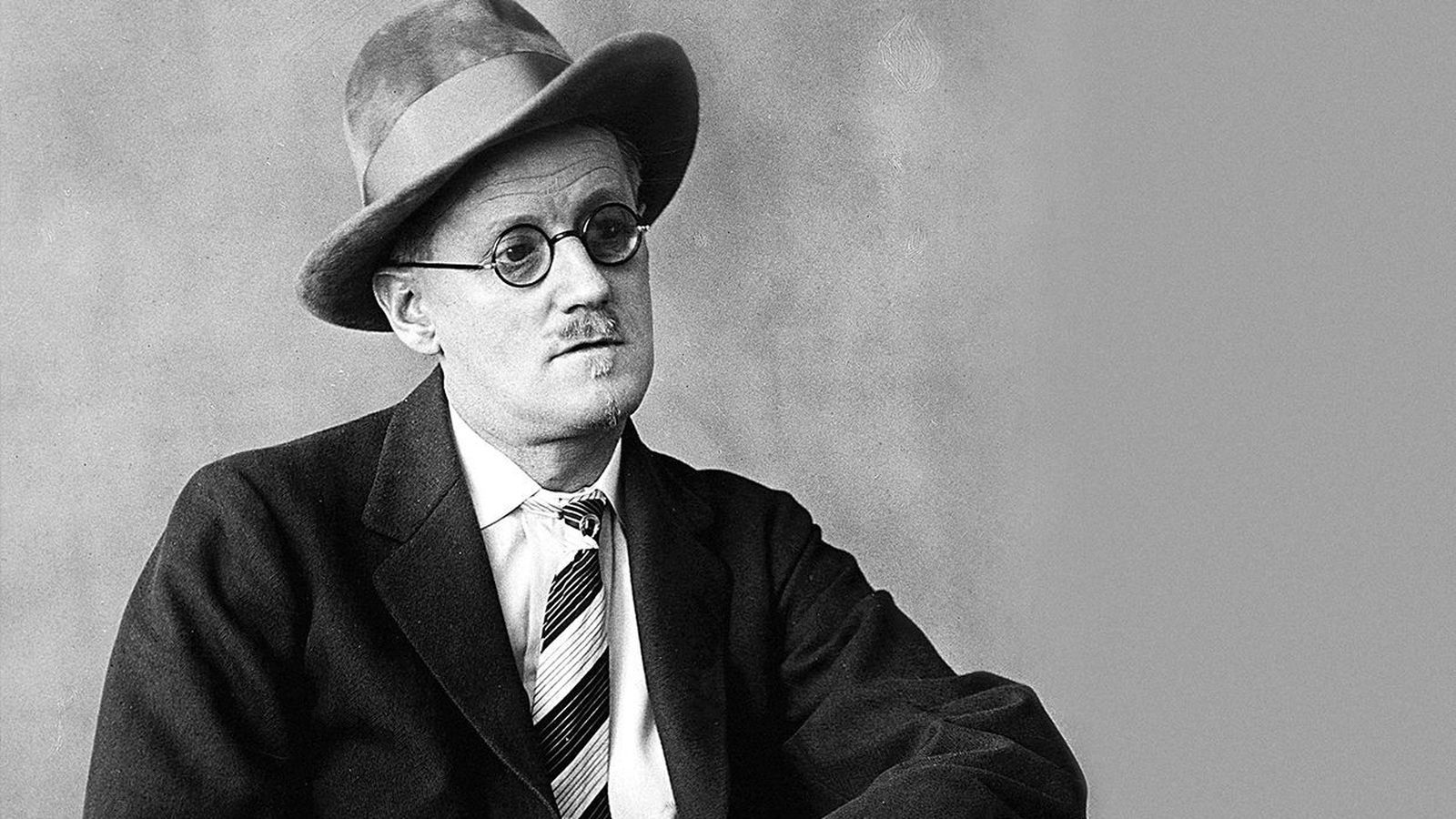 James Joyce, retrato del autor.