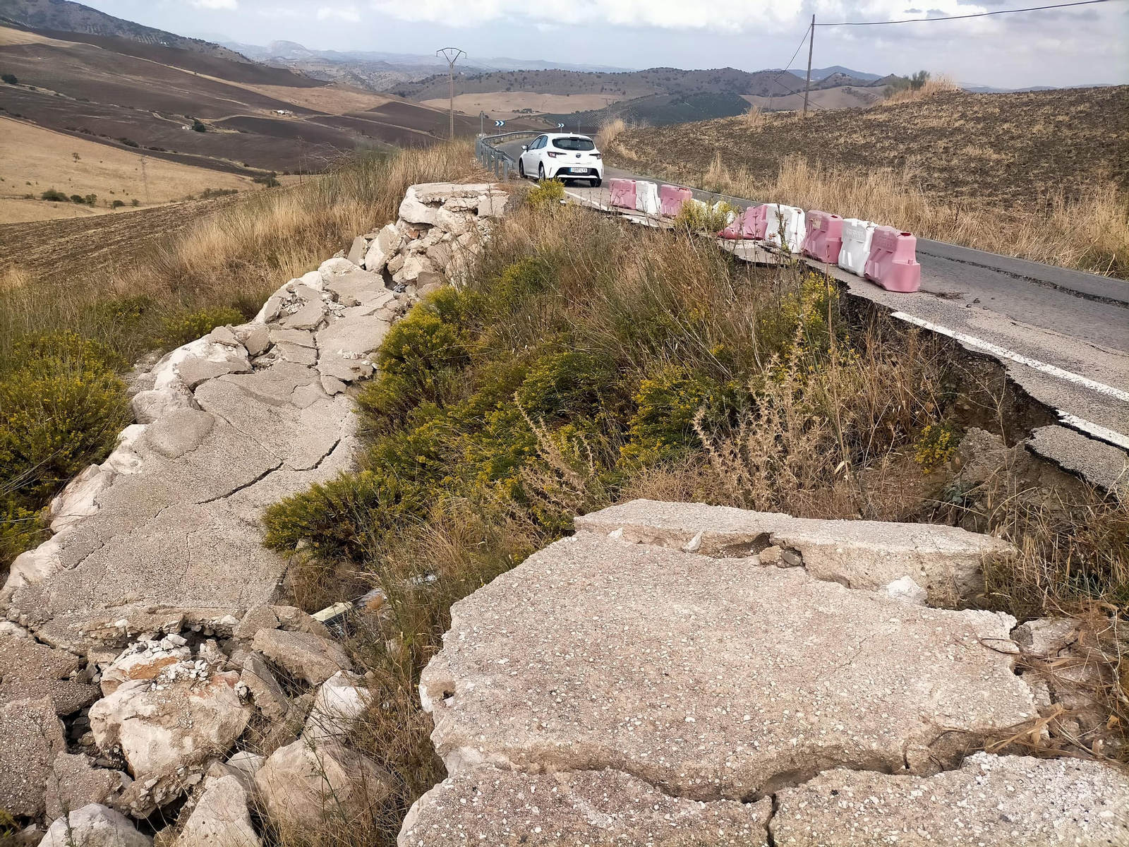 Daños actuales en la carretera de Montecorto
