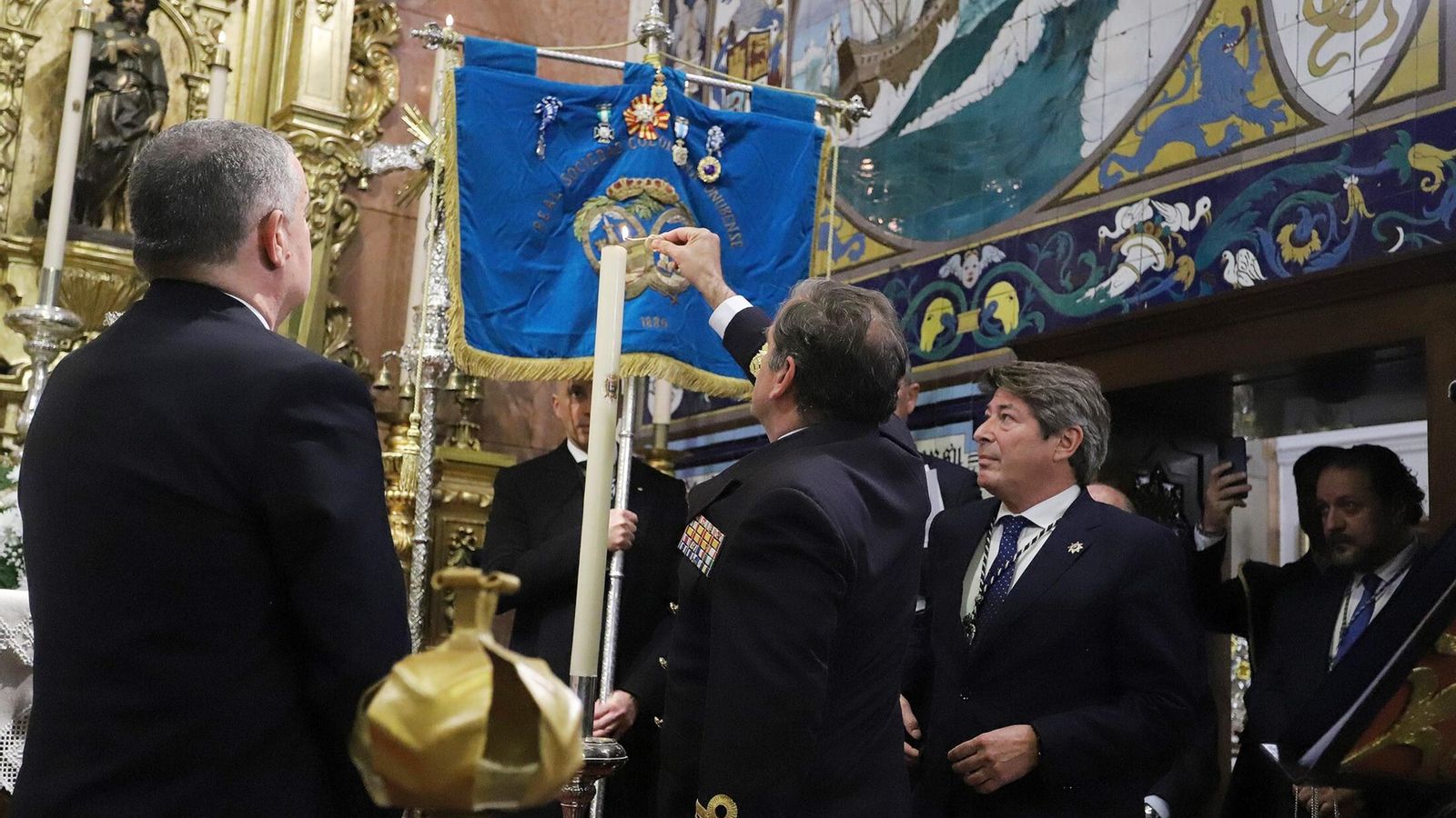 Encendido de la vela en la "Rememoración del Voto Colombino" de este 2023 Encendido de la vela en la "Rememoración del Voto Colombino" de este 2023