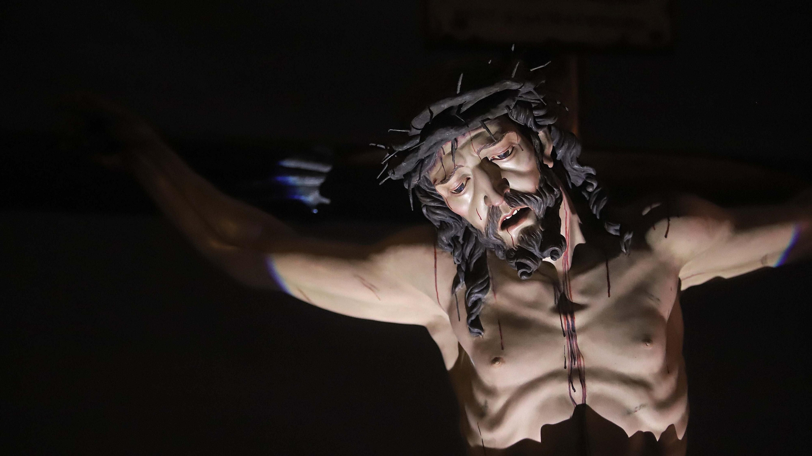 Fotos del Viernes Santo en Algeciras: Mortaja, Misericordia y Santo Entierro