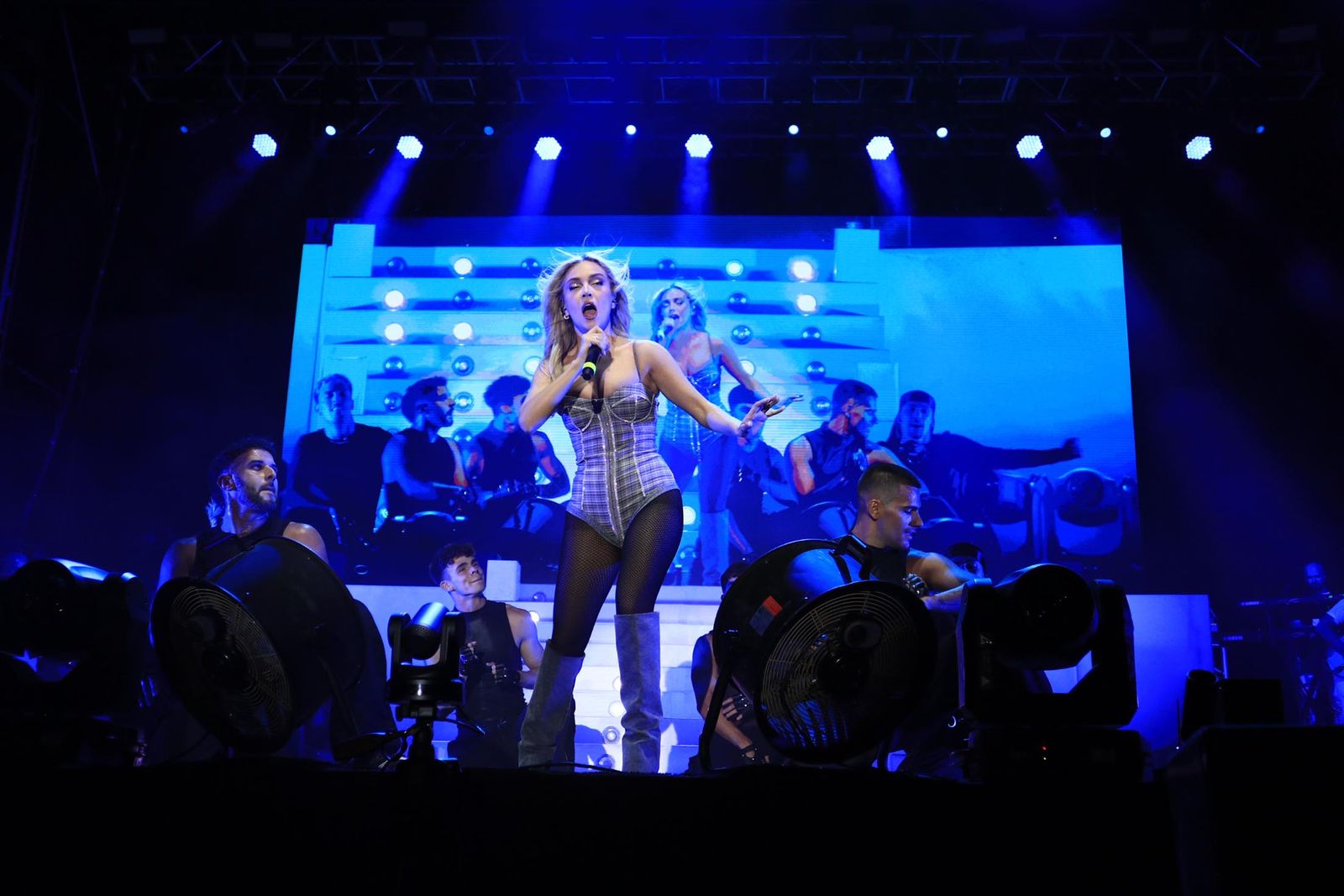 Las mejores imágenes del concierto de Ana Mena en Colombinas 2024