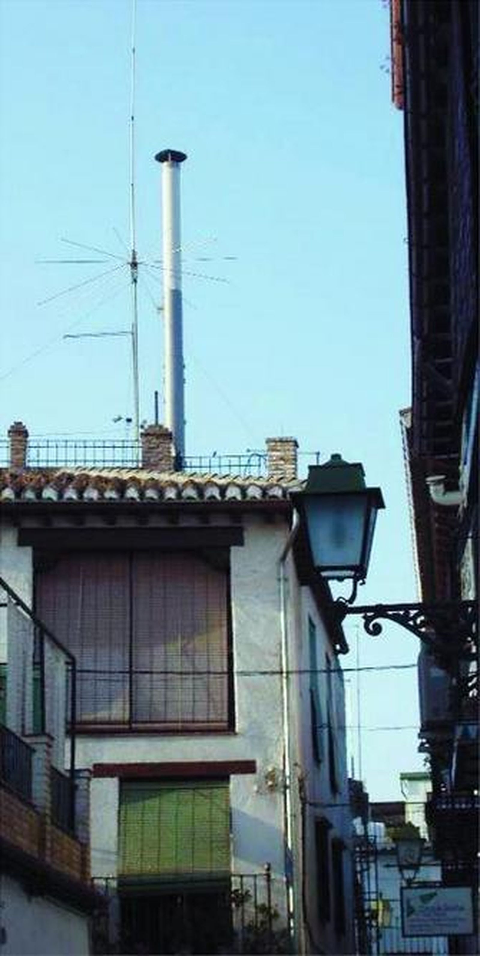 Desde el pasado año, los vecinos exigen la retirada del dispositivo.