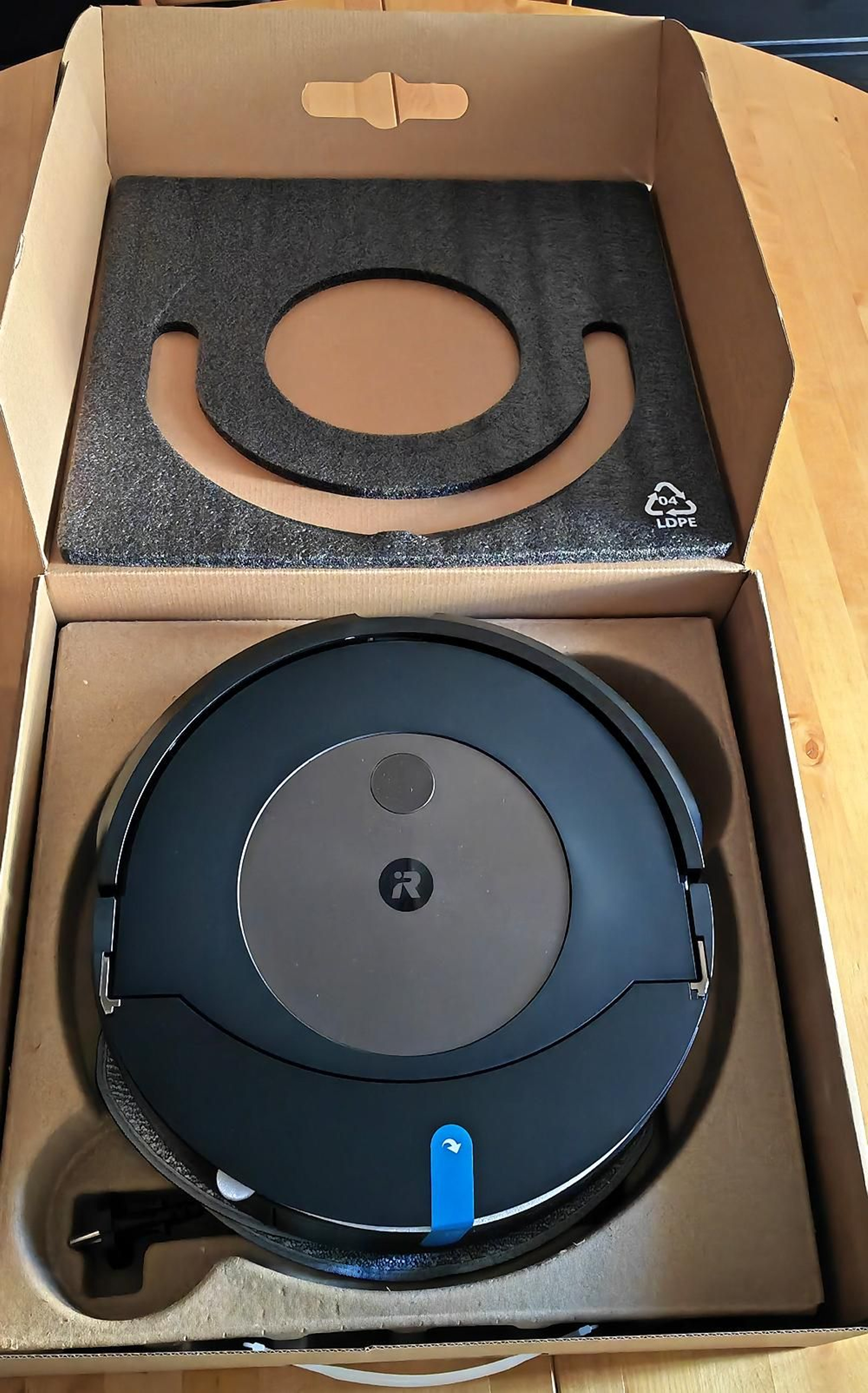 Robot aspirador y friegasuelos Roomba Combo j9+