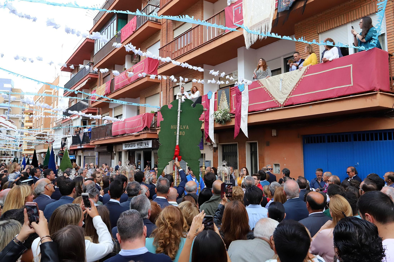 Imágenes de la función y traslado de la Hermandad del Rocío de Huelva