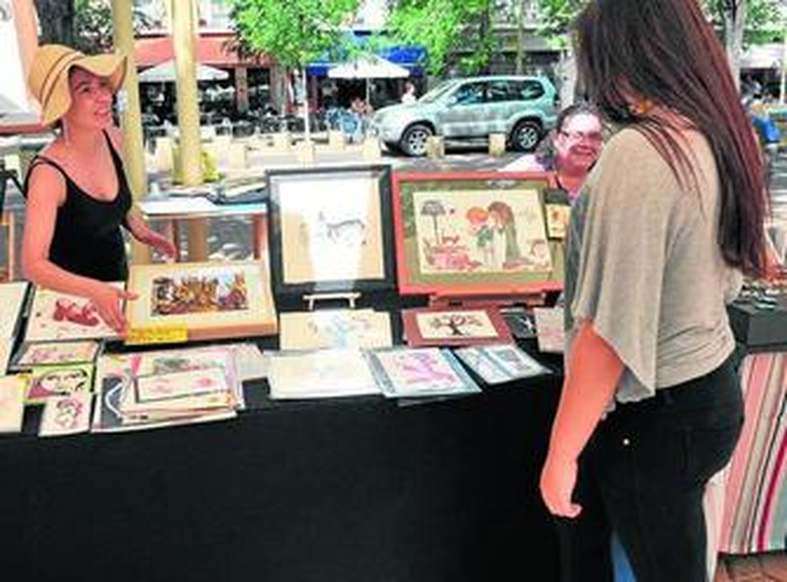 Aspace organiza talleres y también vende las labores de sus usuarios.