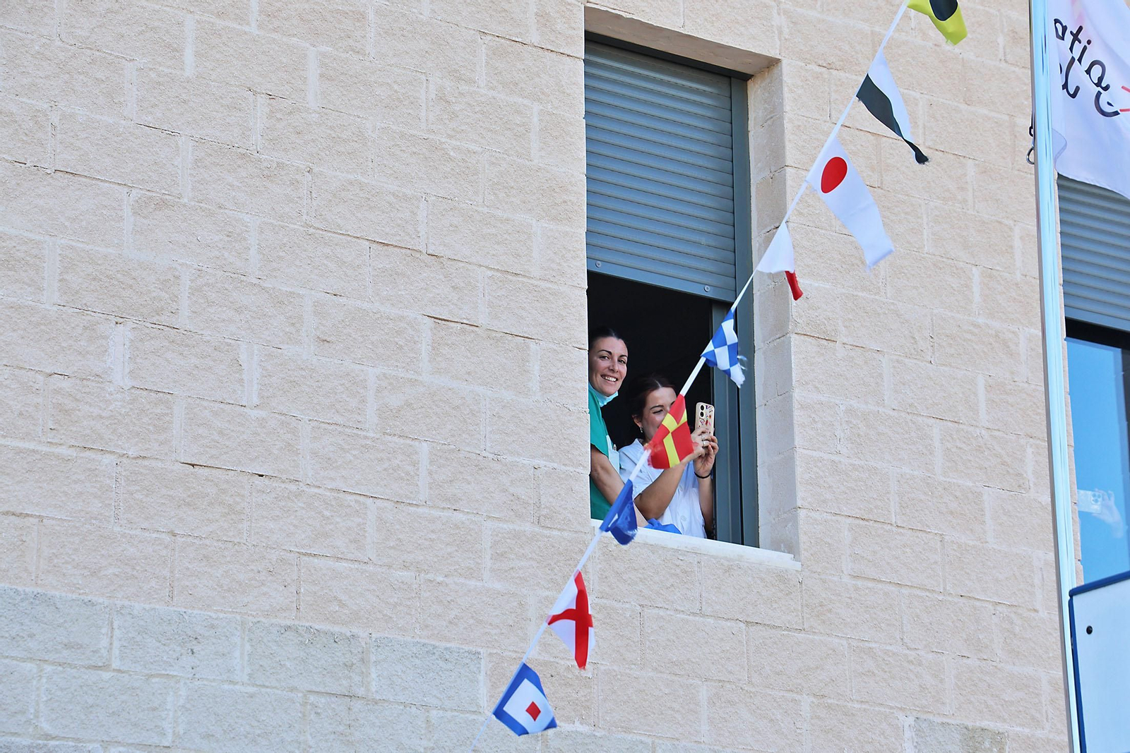 La mágica visita de Papá Noel a el Patio del Amor de Pediatría del Hospital Juan Ramón Jiménez