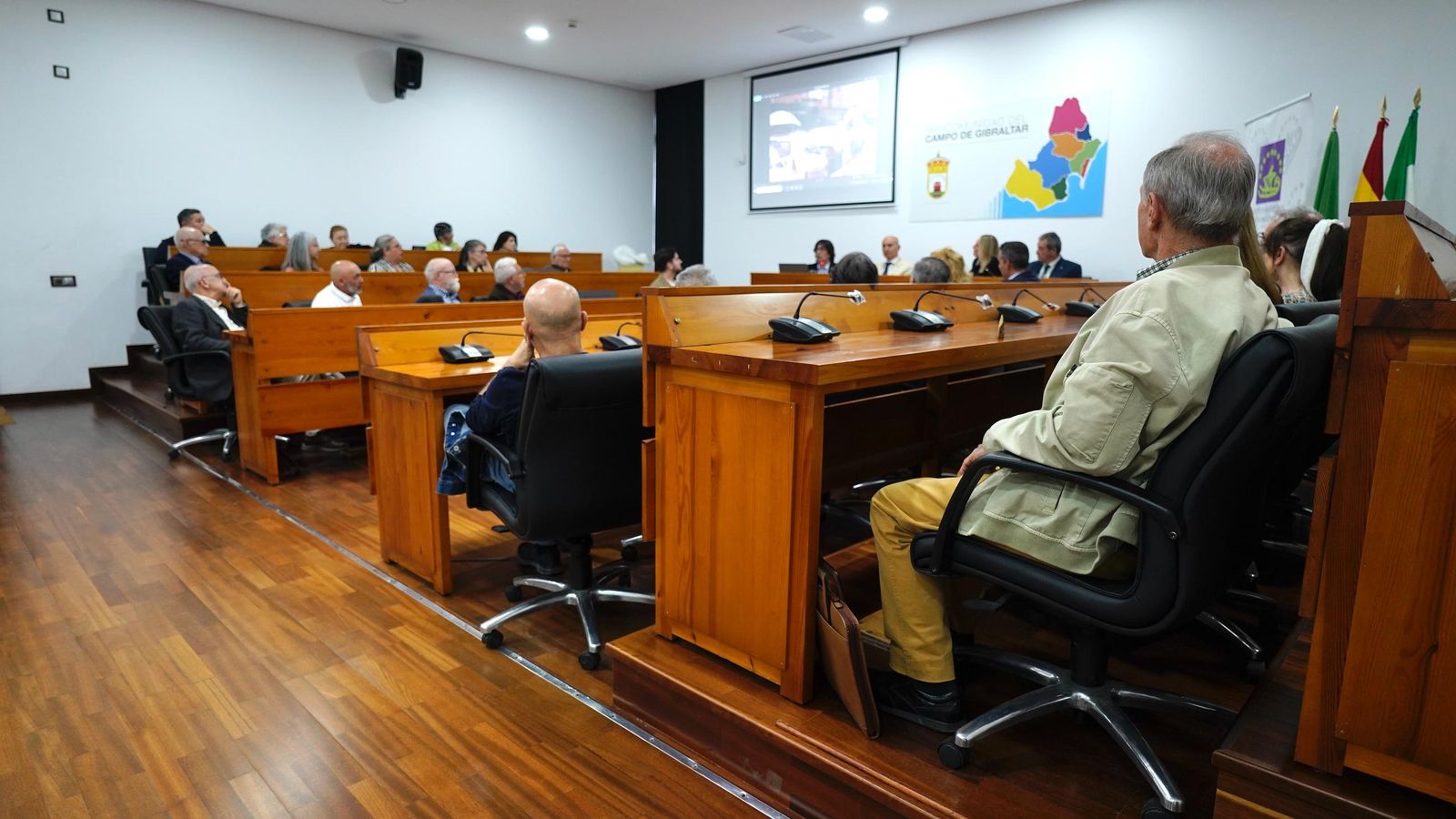 Fotos de la presentación de la revista Almoraima número 62 en Mancomunidad