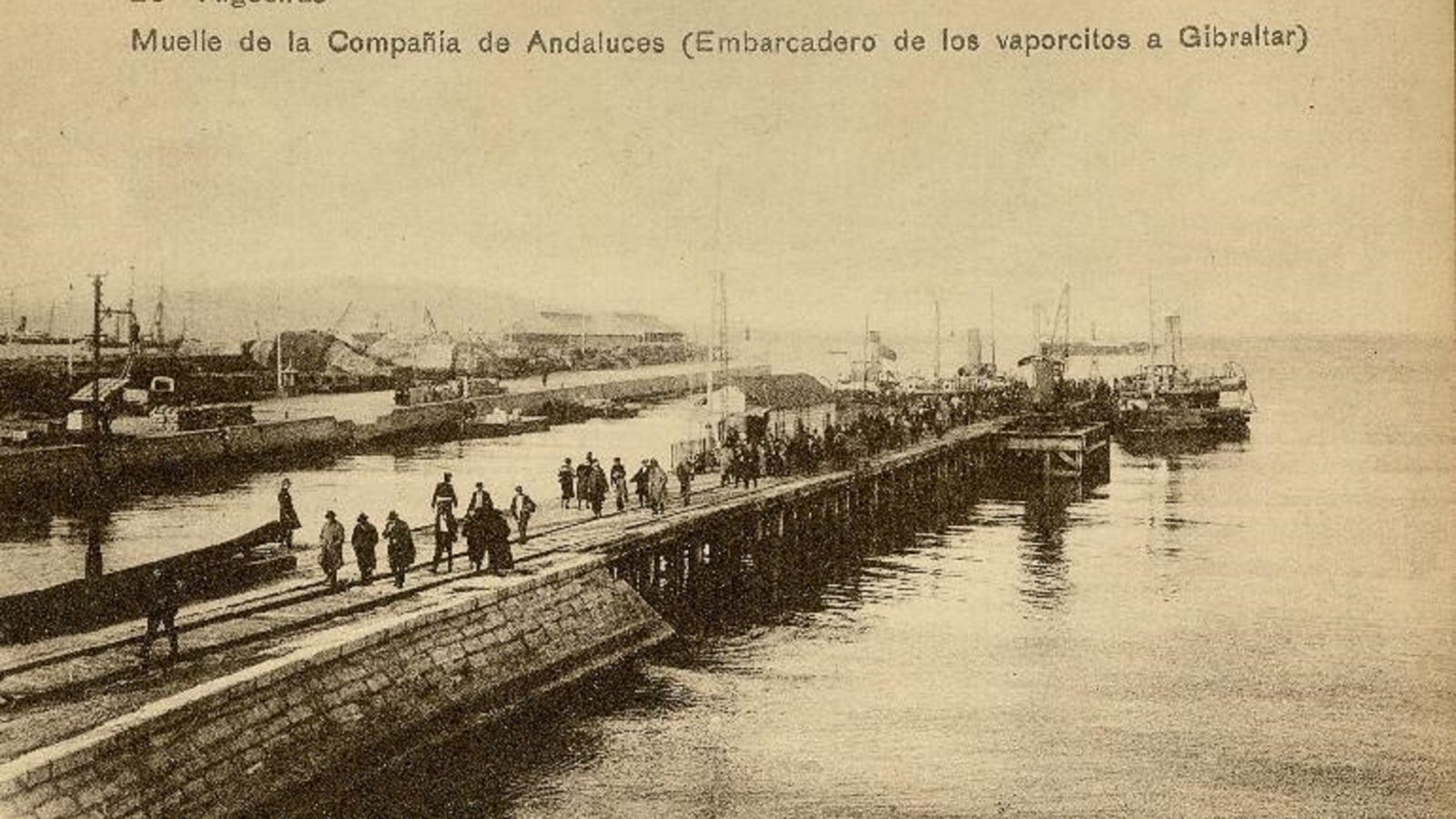 El embarcadero y la casilla de control del muelle algecireño.