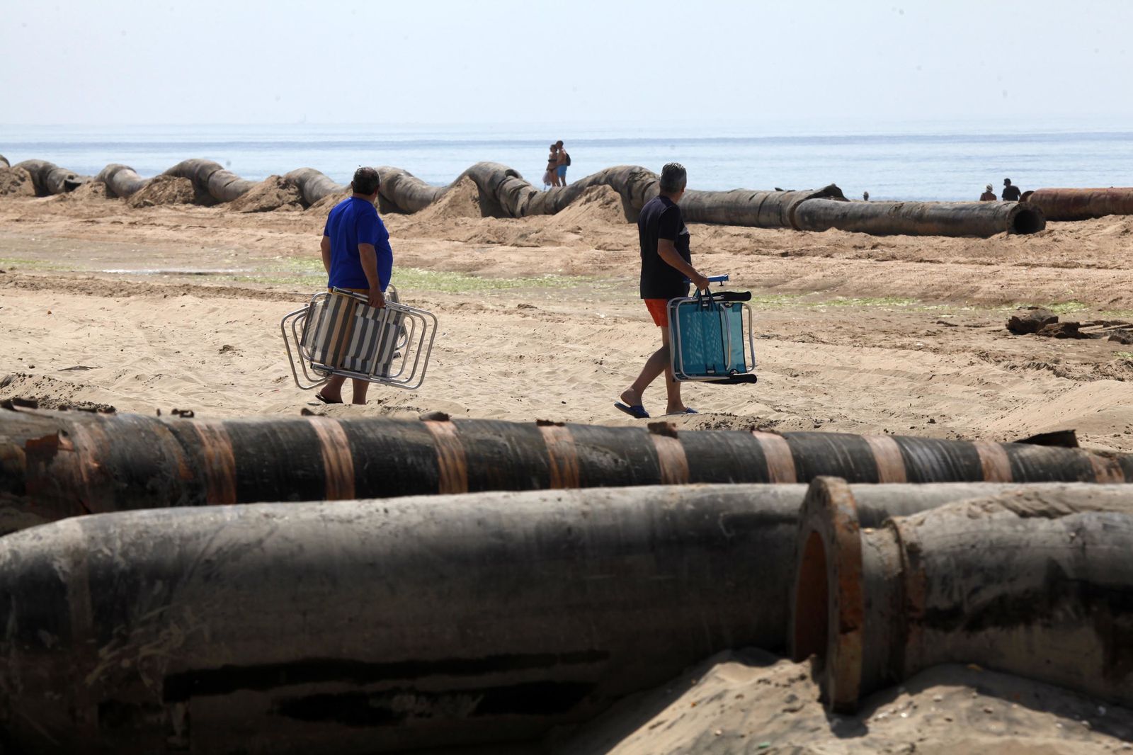 Las imágenes de la recuperación de la playa de La Antilla