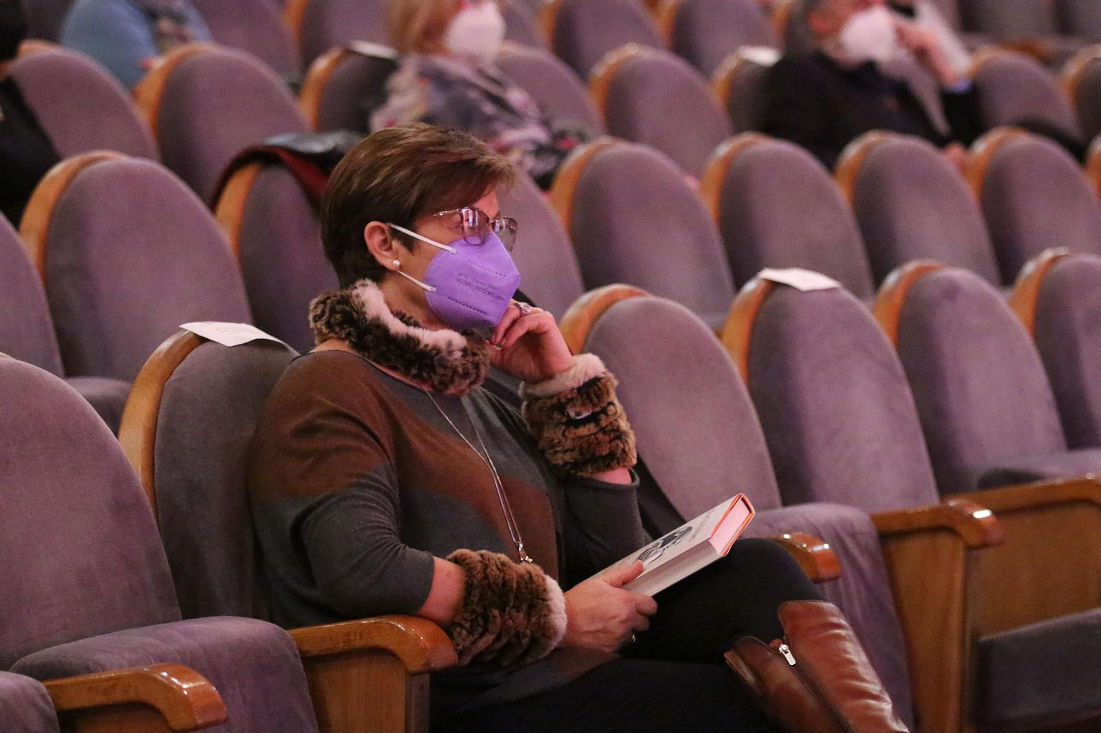 Fotogalería Diario de los Libros, con Marta Robles y su obra 'Pasiones carnales'