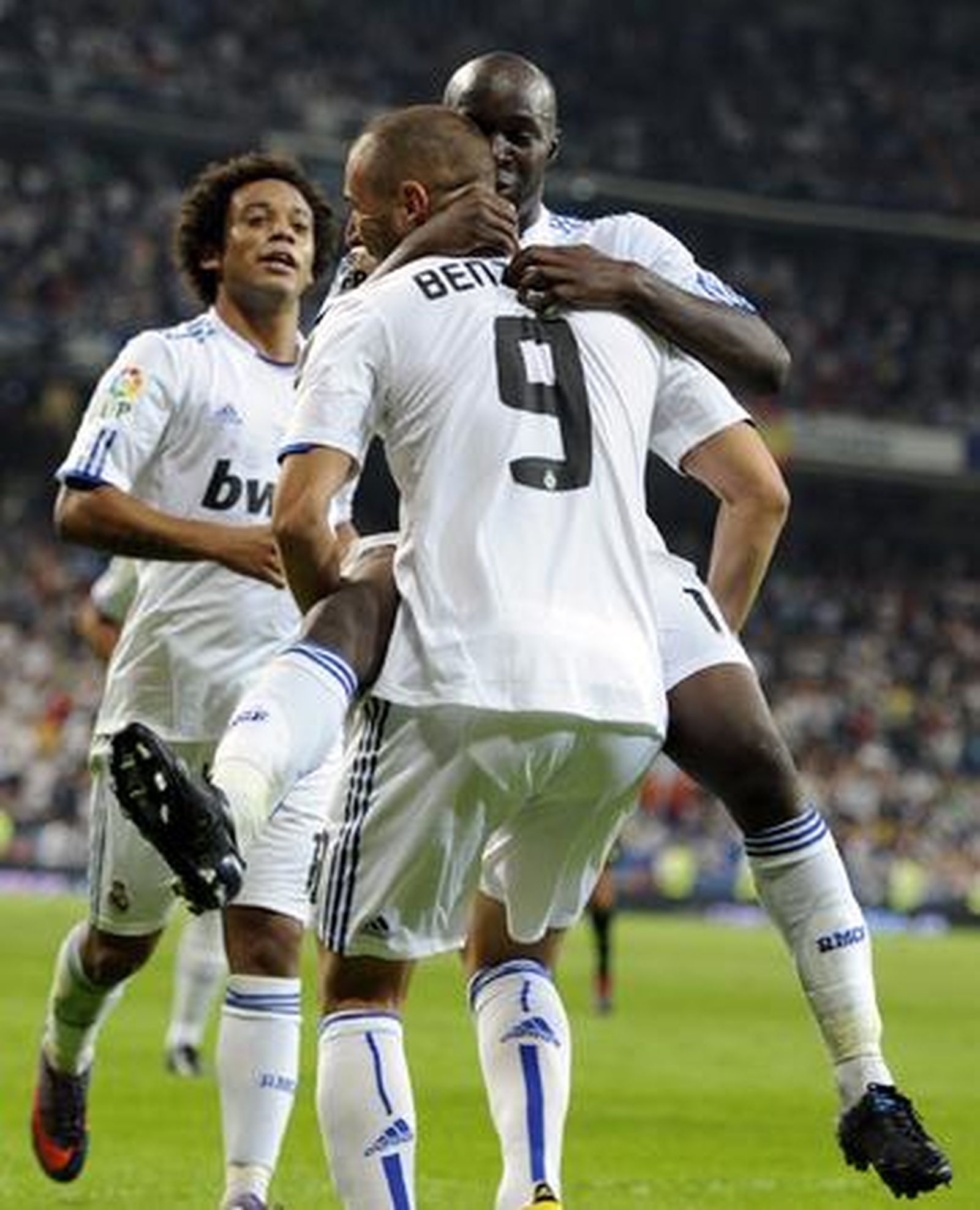 El Real Madrid gana al Espanyol en el Bernabéu. / AFP