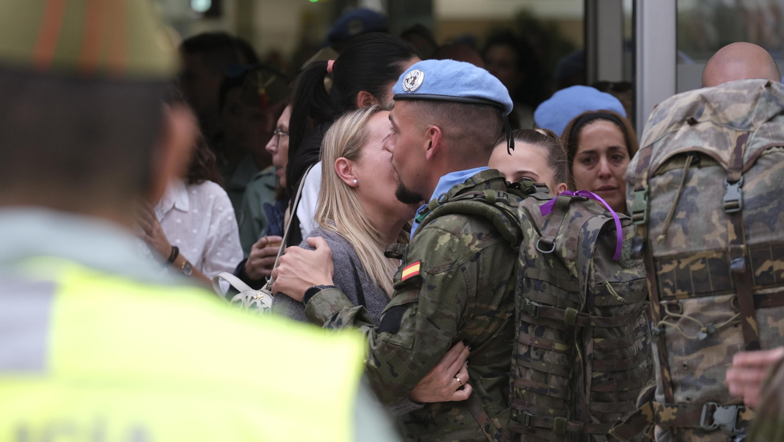 Imágenes de la salida del segundo contingente de La Legión con destino el Líbano